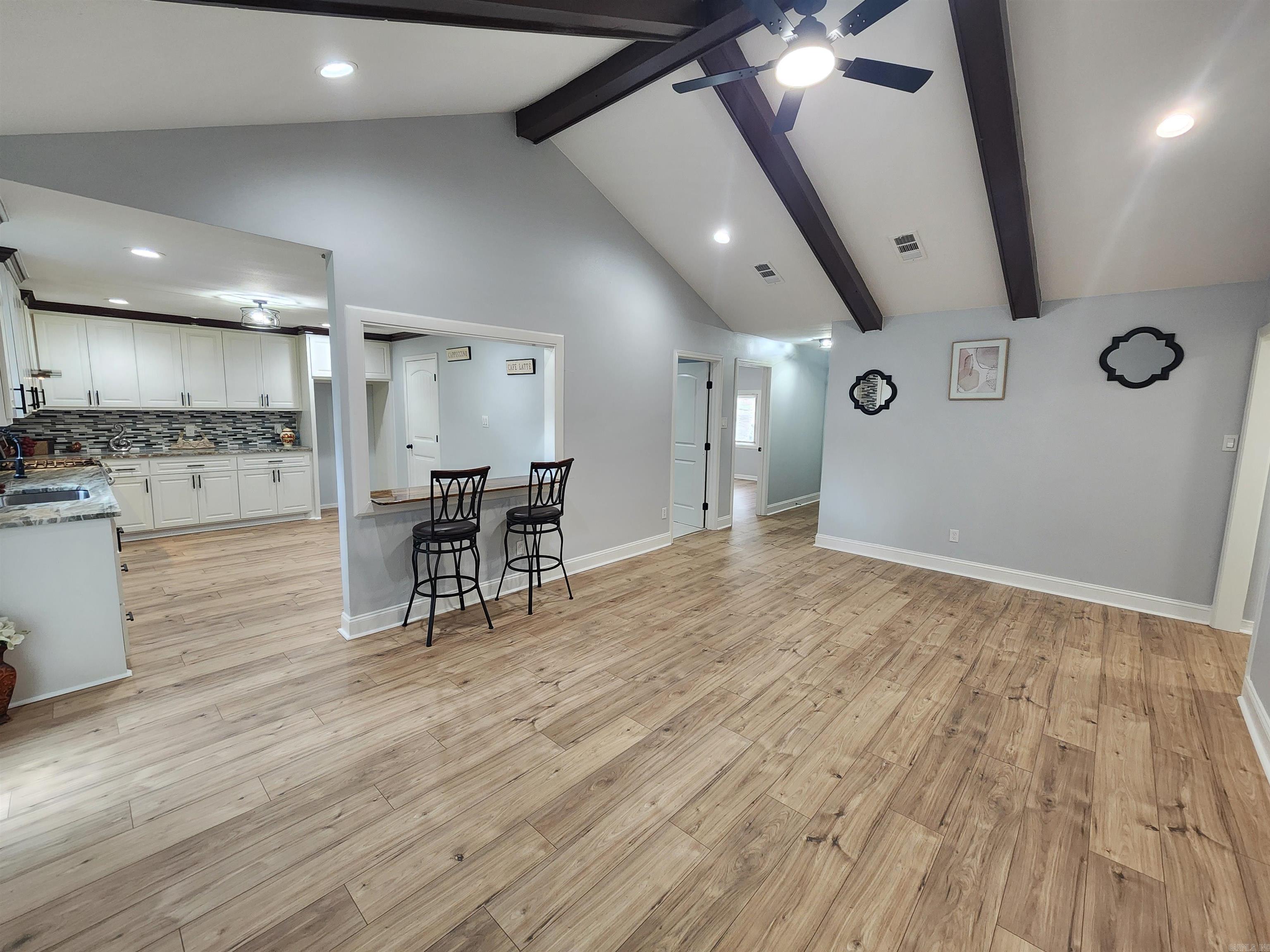 ARCHWOOD MANOR - Residential