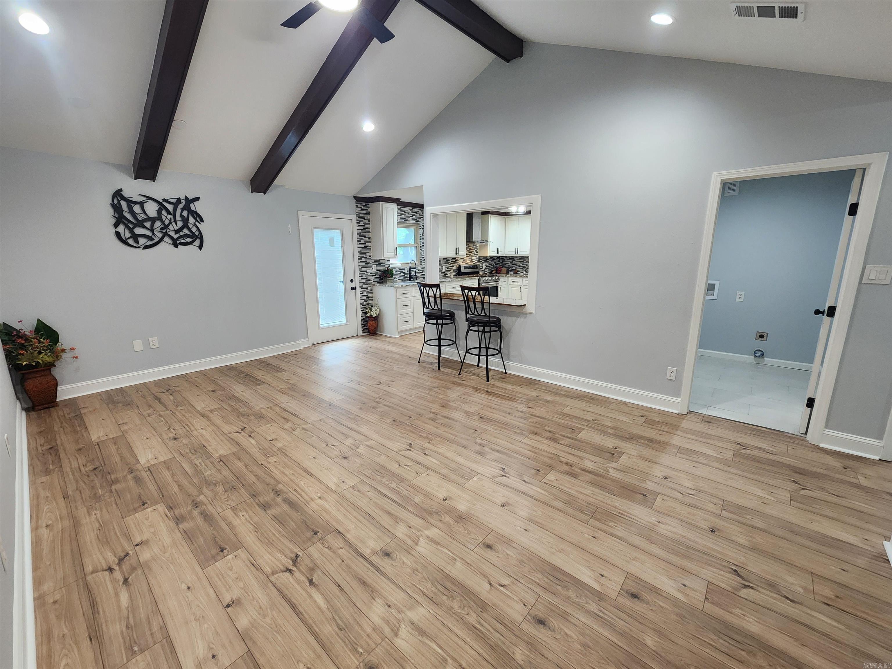 ARCHWOOD MANOR - Residential