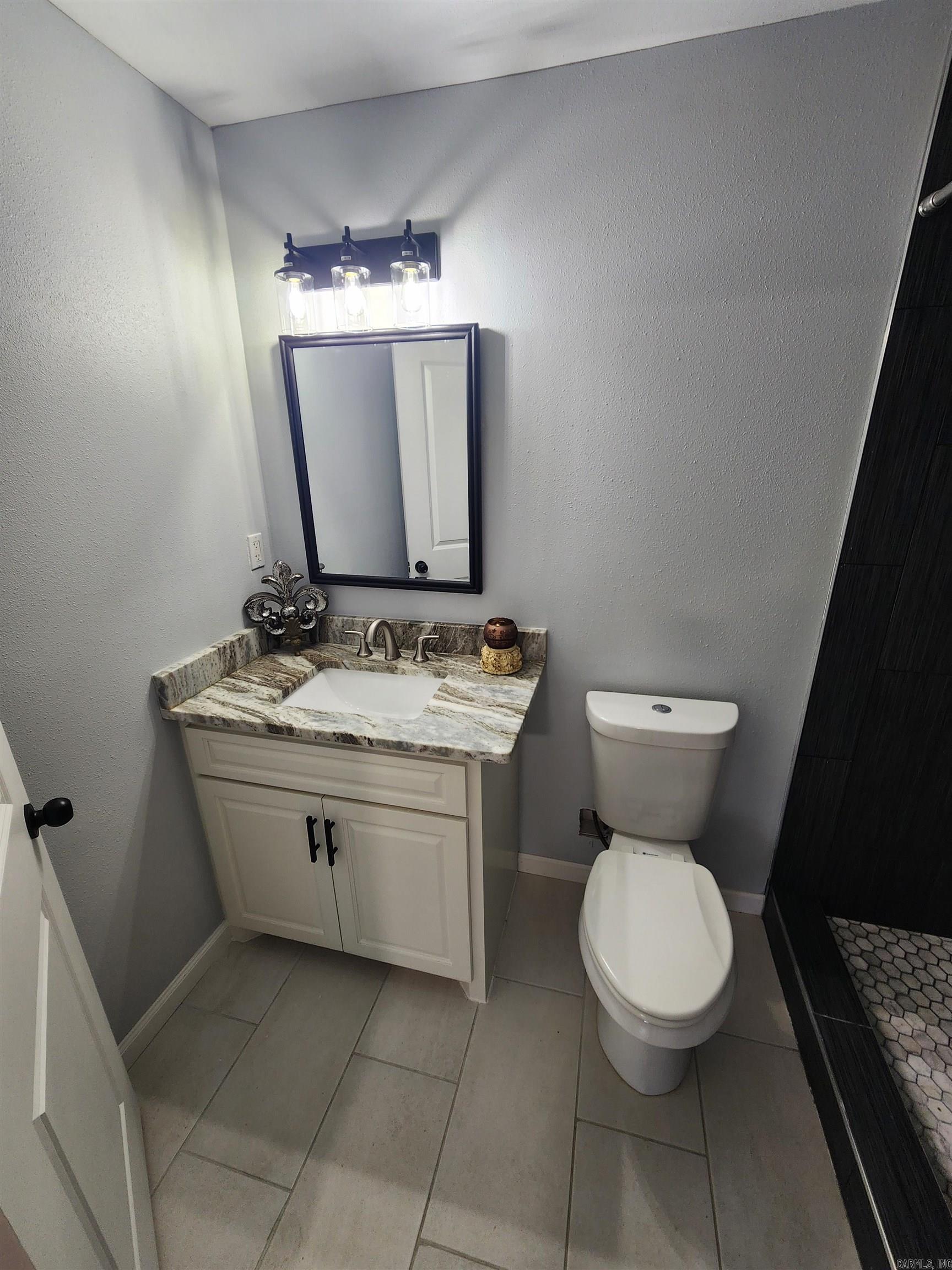 ARCHWOOD MANOR - Residential