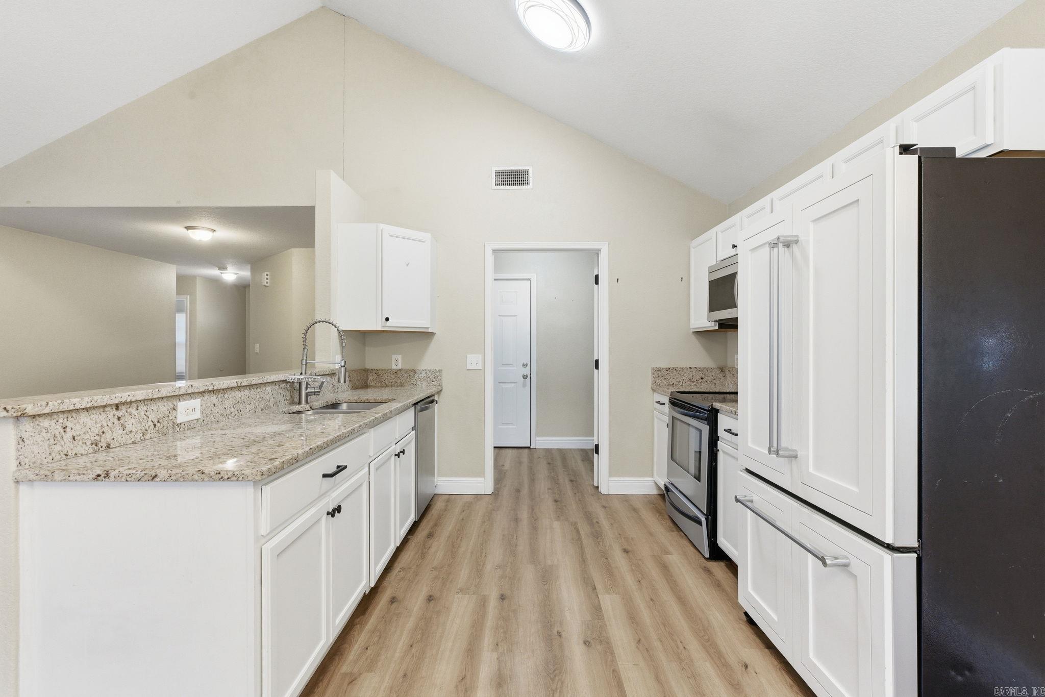 HICKORY HILLS - Residential