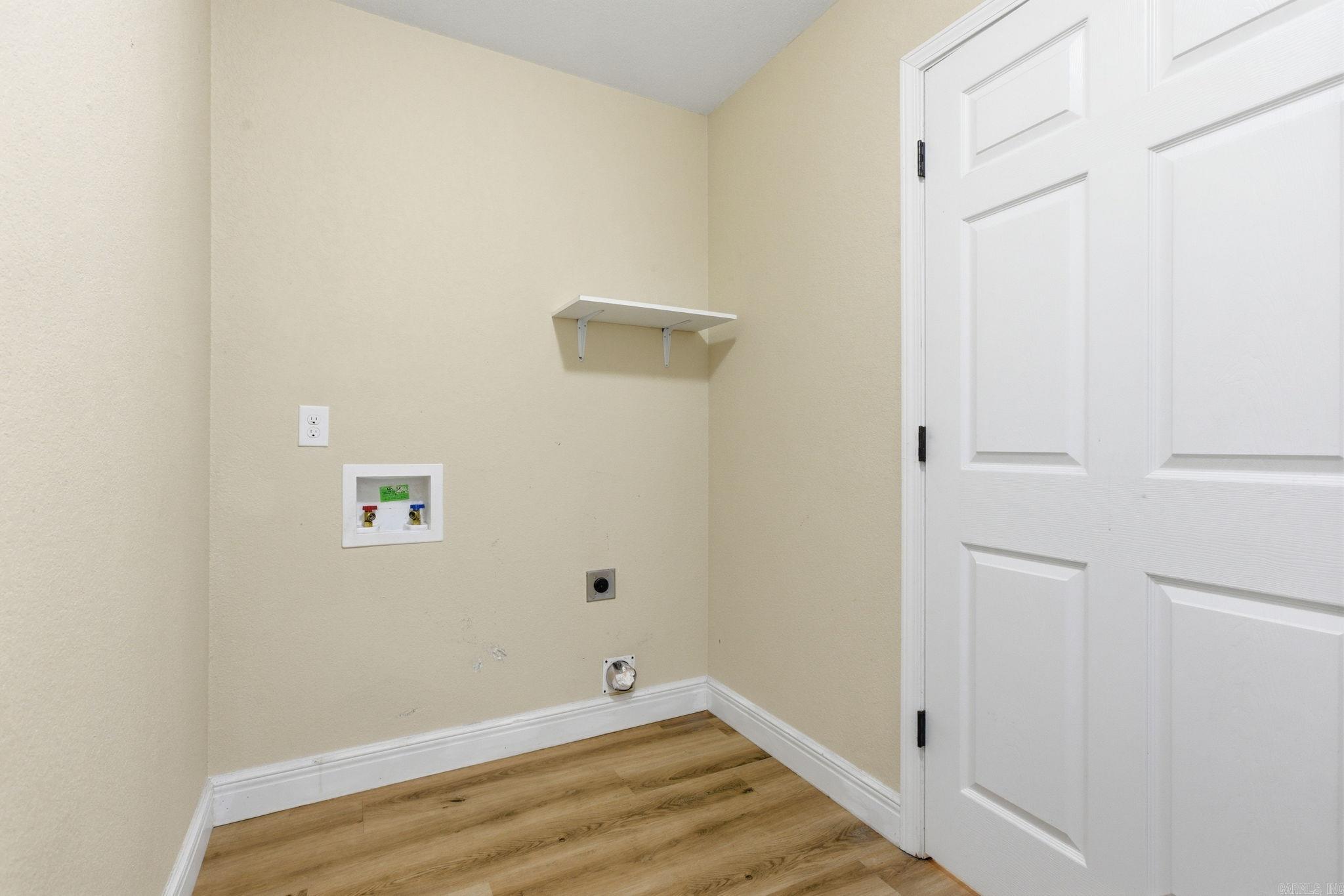 HICKORY HILLS - Residential