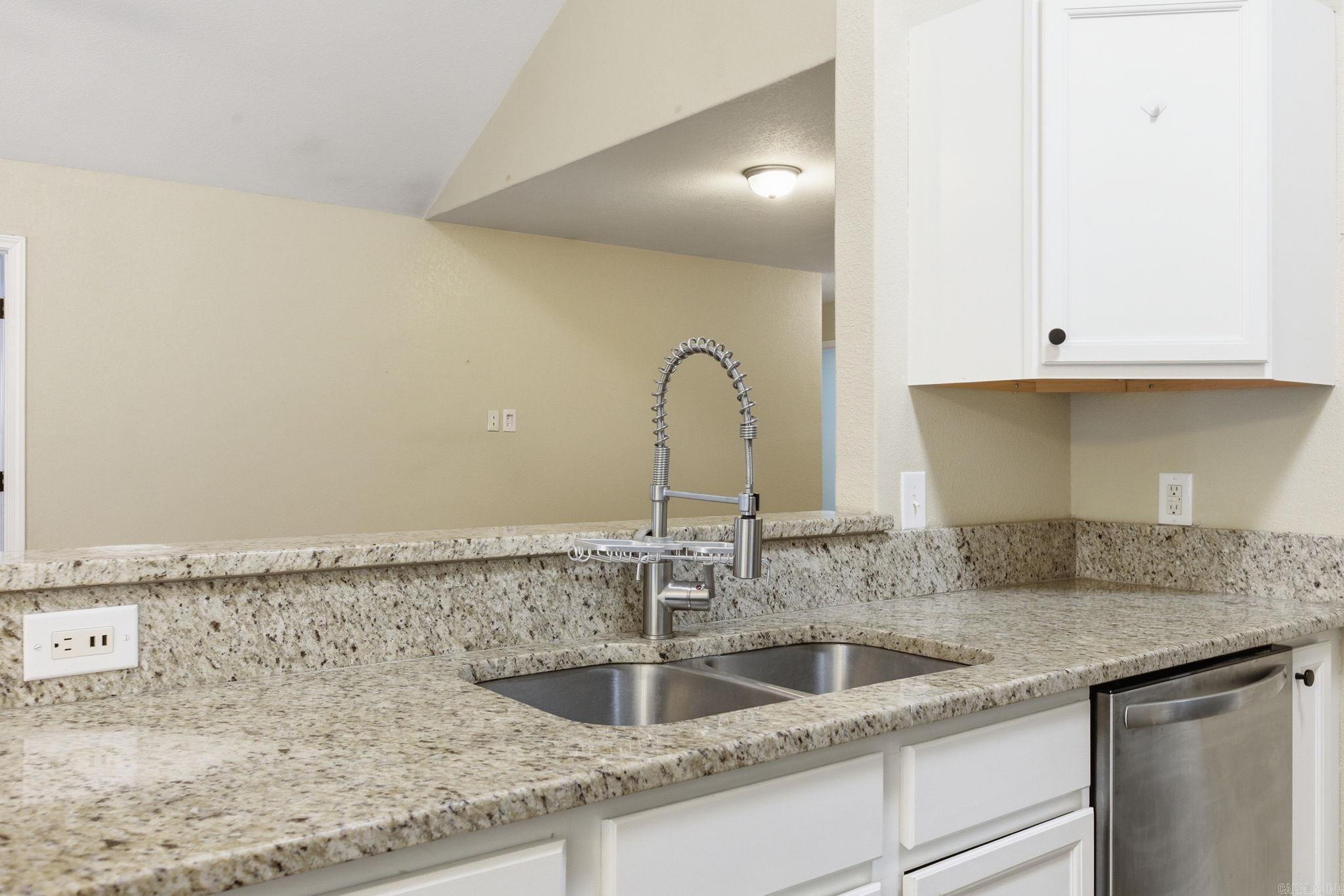 HICKORY HILLS - Residential