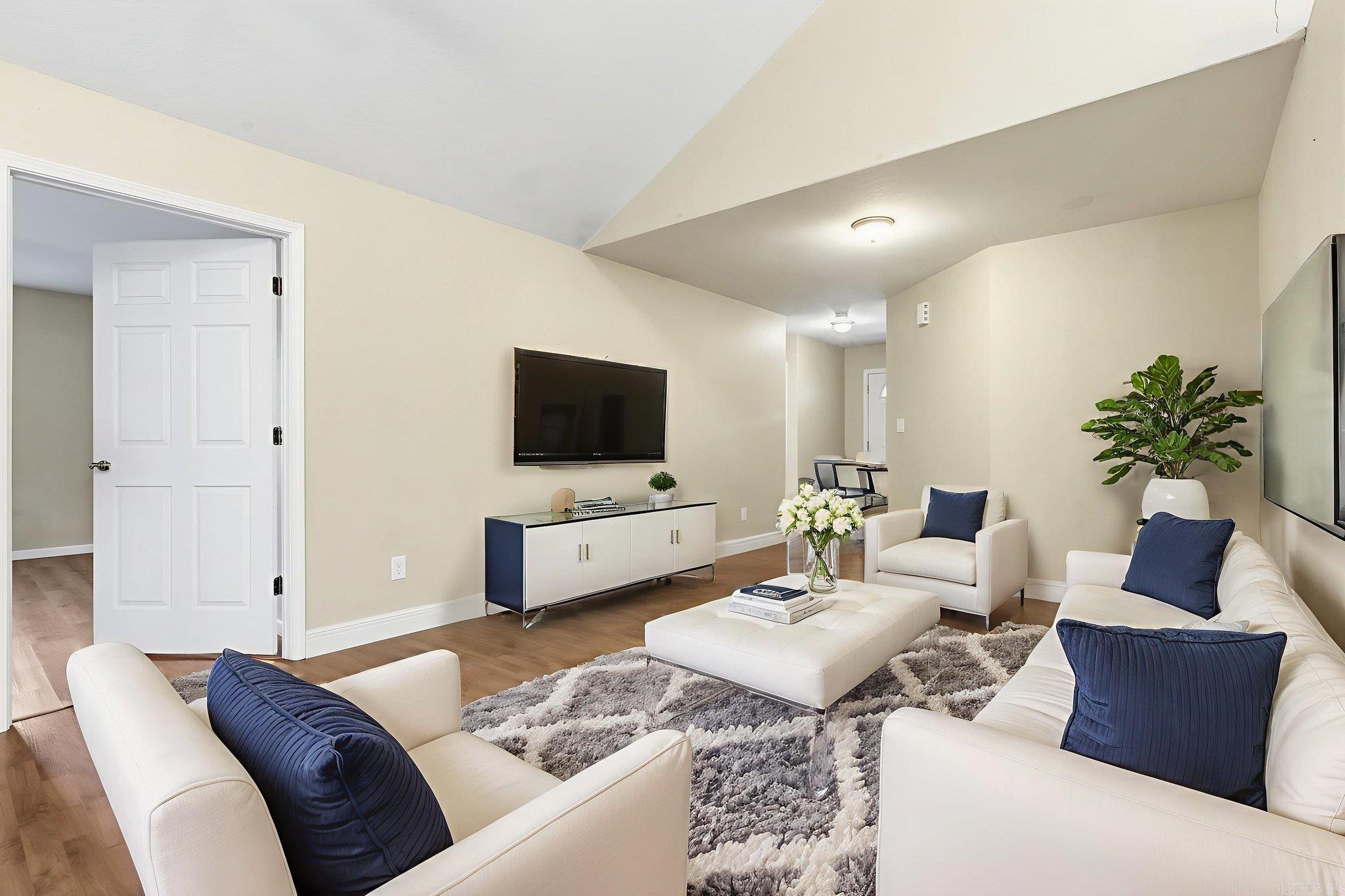 HICKORY HILLS - Residential