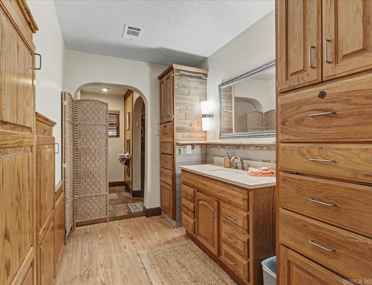 Oakridge Lake Estates - Residential