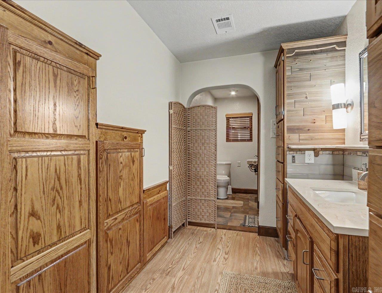 Oakridge Lake Estates - Residential