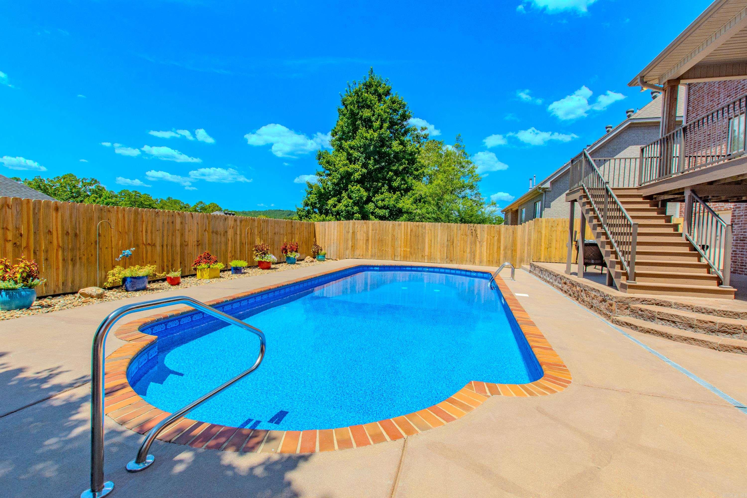 CHENAL VALLEY EPERNAY PLACE - Residential