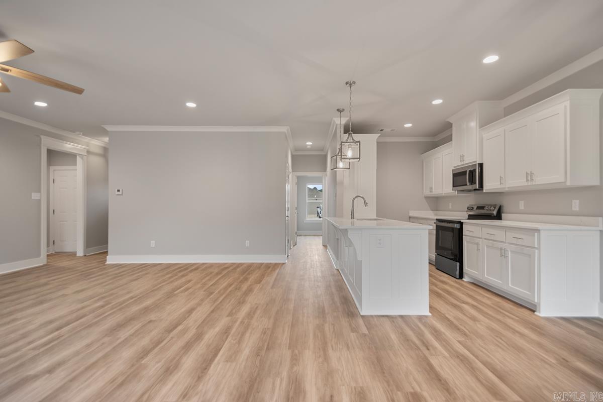 BENJAMIN GROVE - Residential