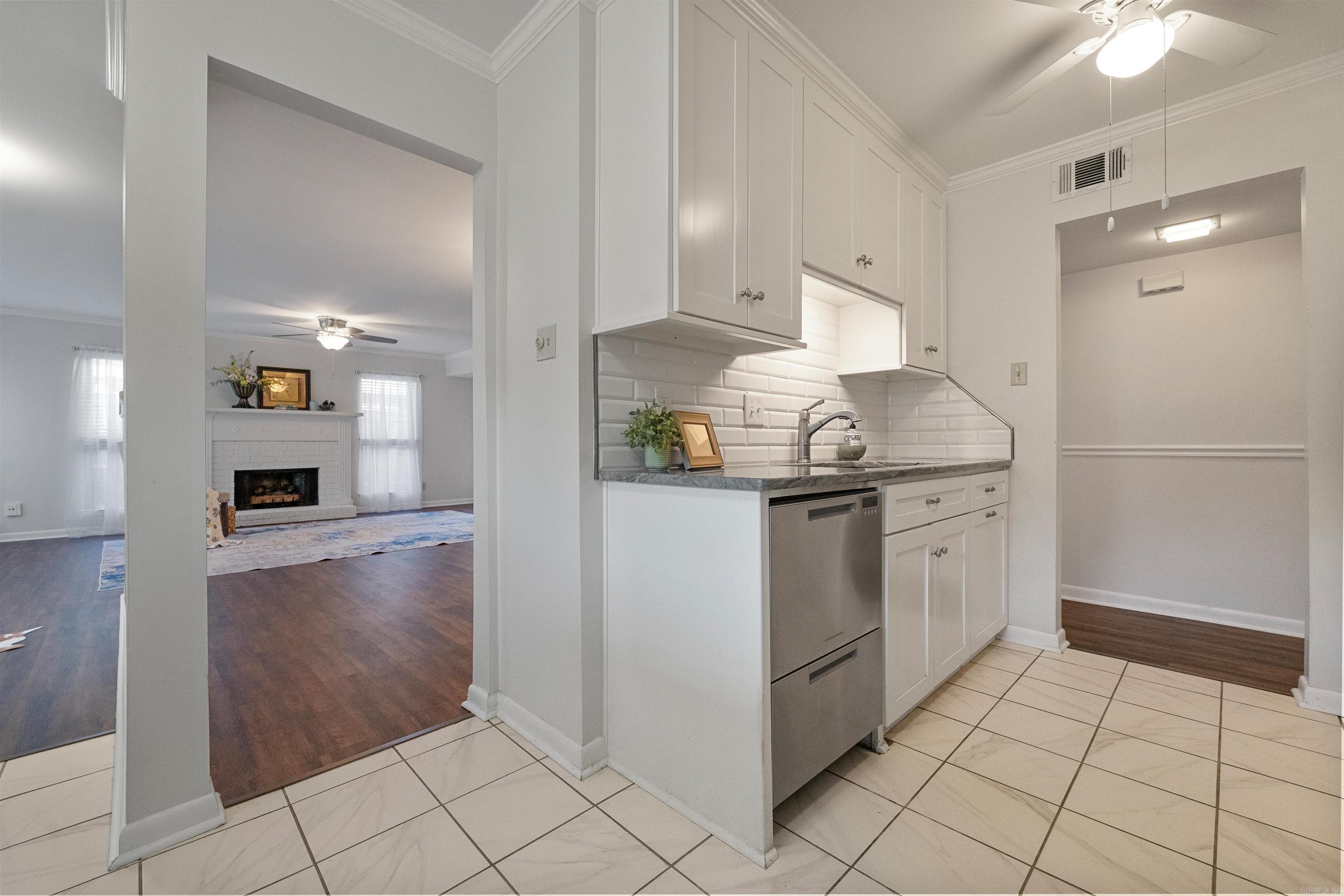 INDIAN HILLS TOWN HOMES - Residential