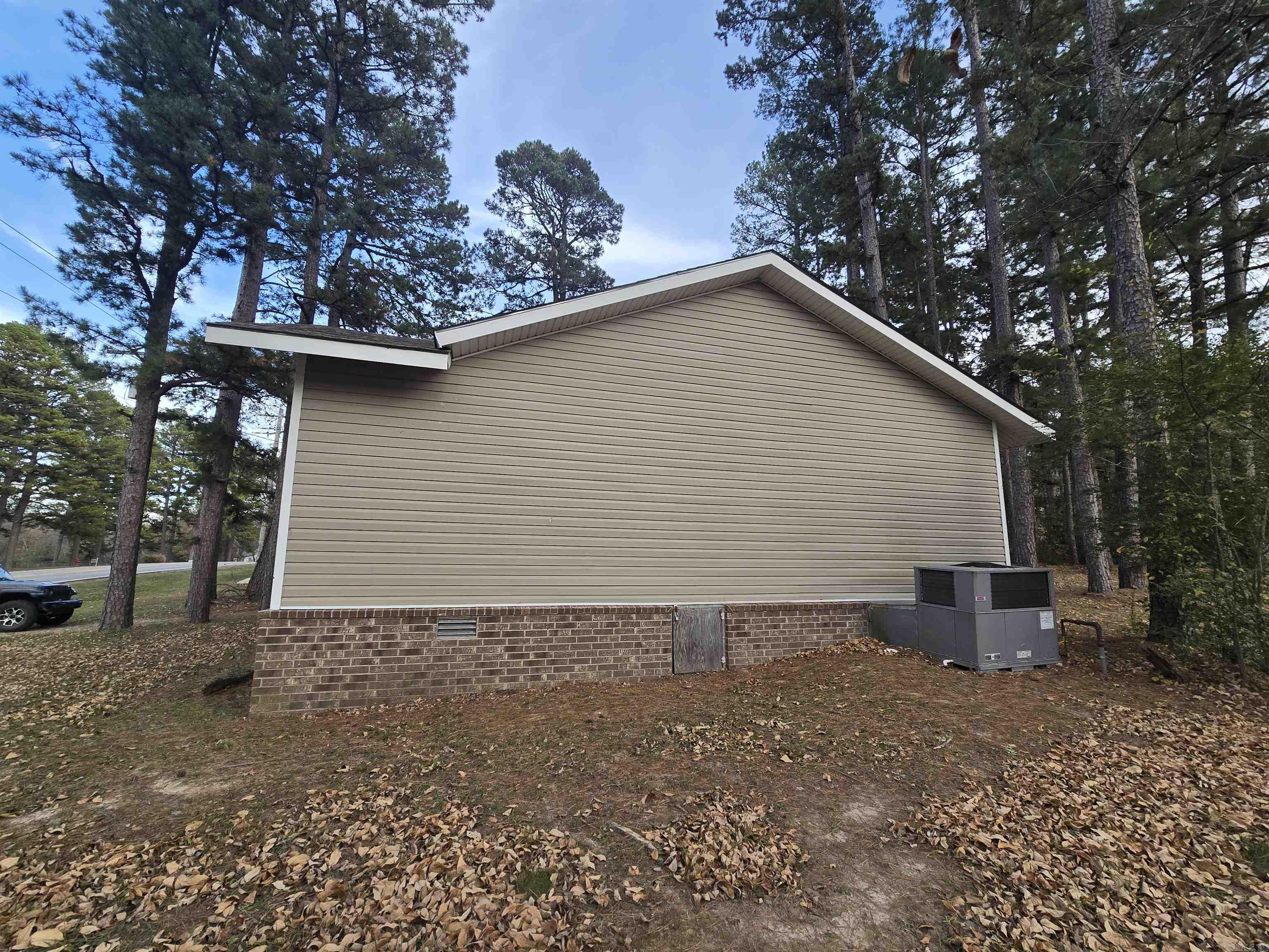 WEST PINES - Residential