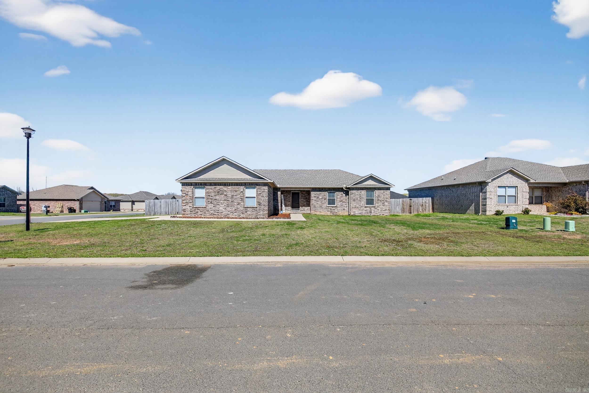 DEERFIELD ESTATES - Residential