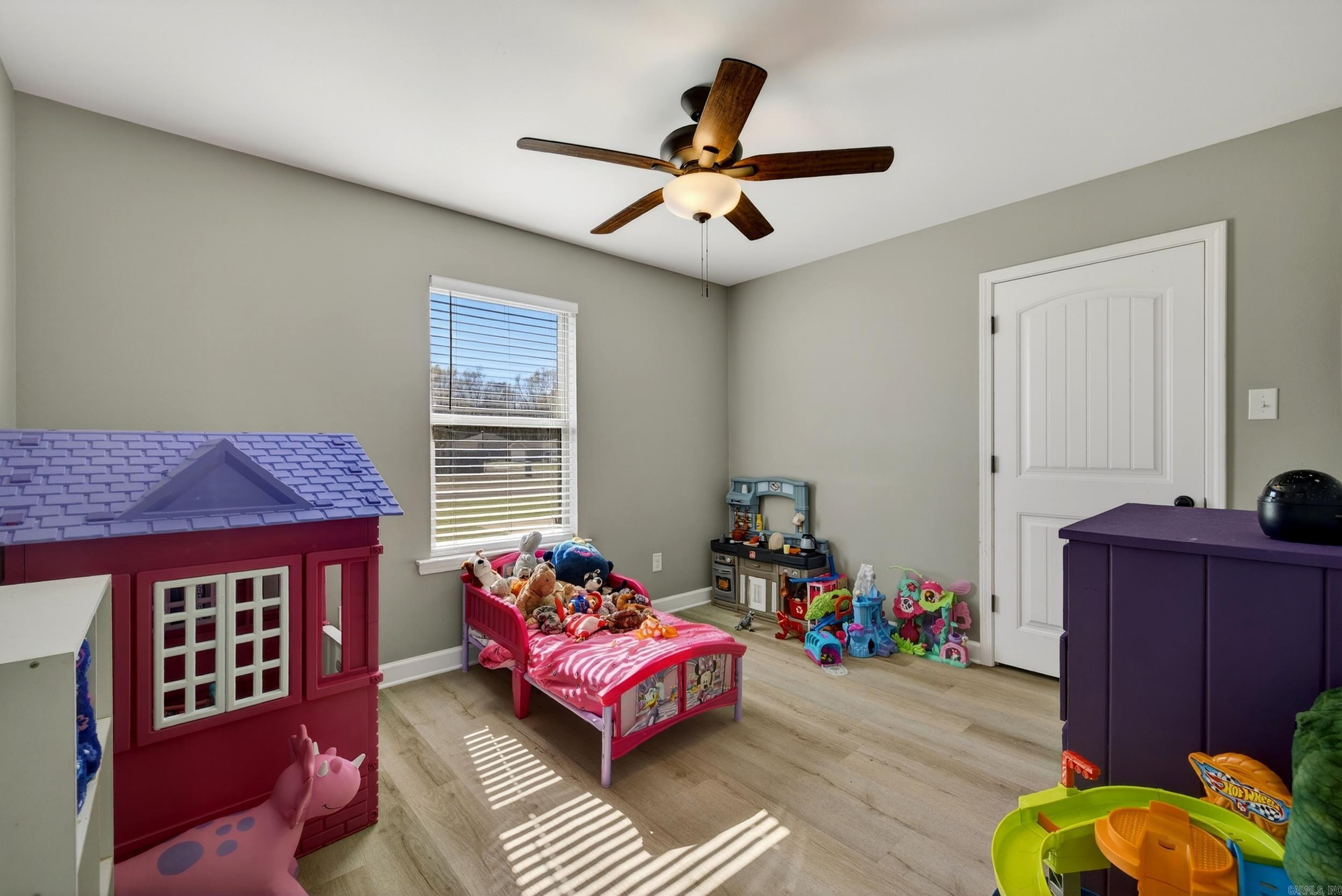 DEERFIELD ESTATES - Residential