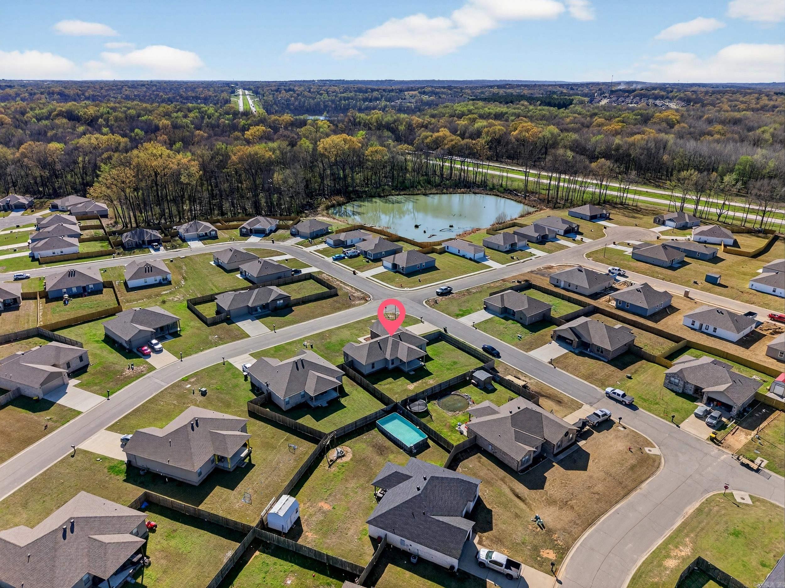 DEERFIELD ESTATES - Residential