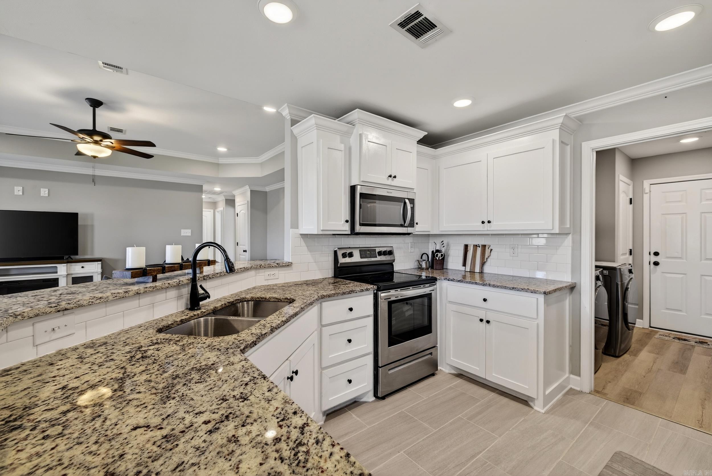 DEERFIELD ESTATES - Residential