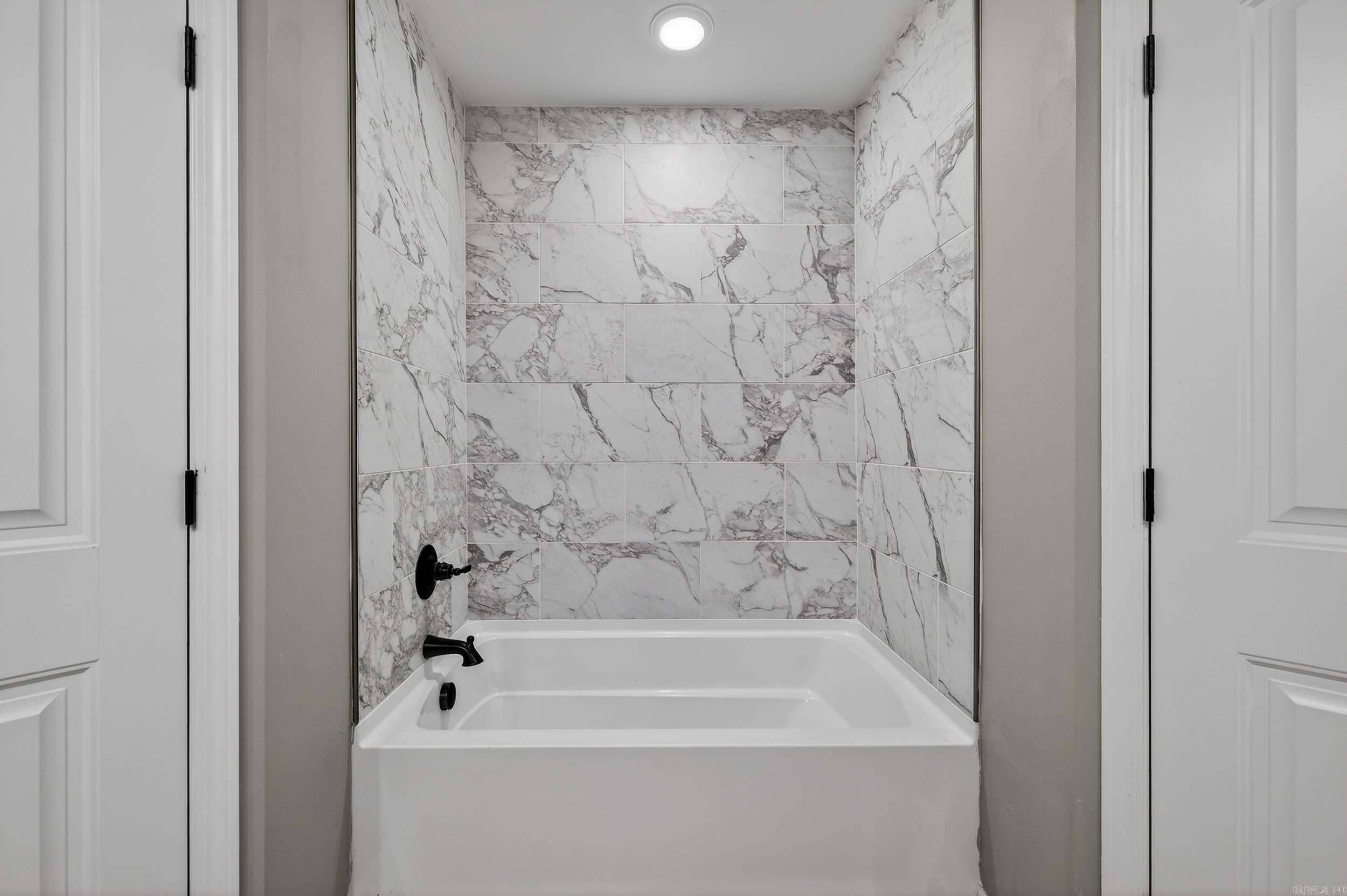 DEERFIELD ESTATES - Residential