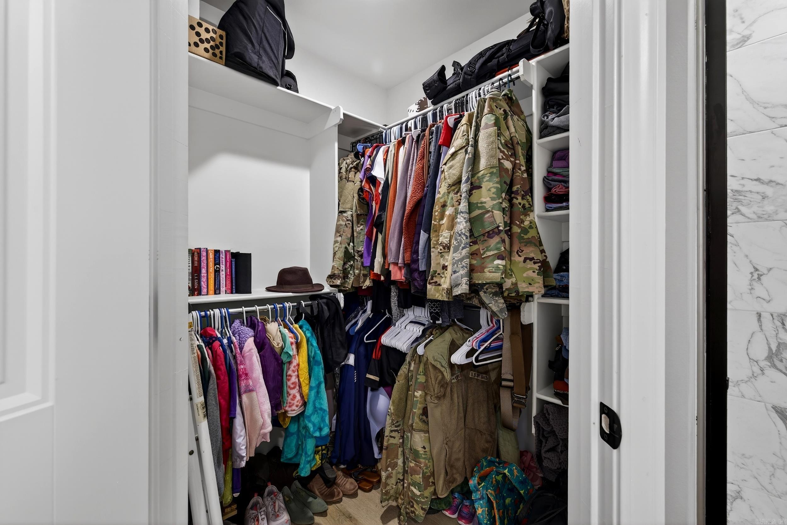 DEERFIELD ESTATES - Residential