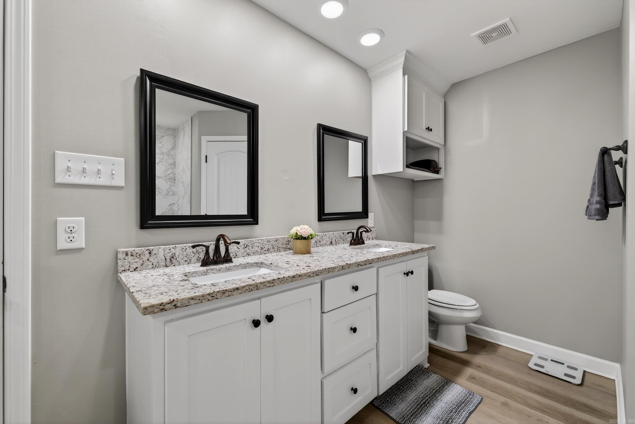 DEERFIELD ESTATES - Residential