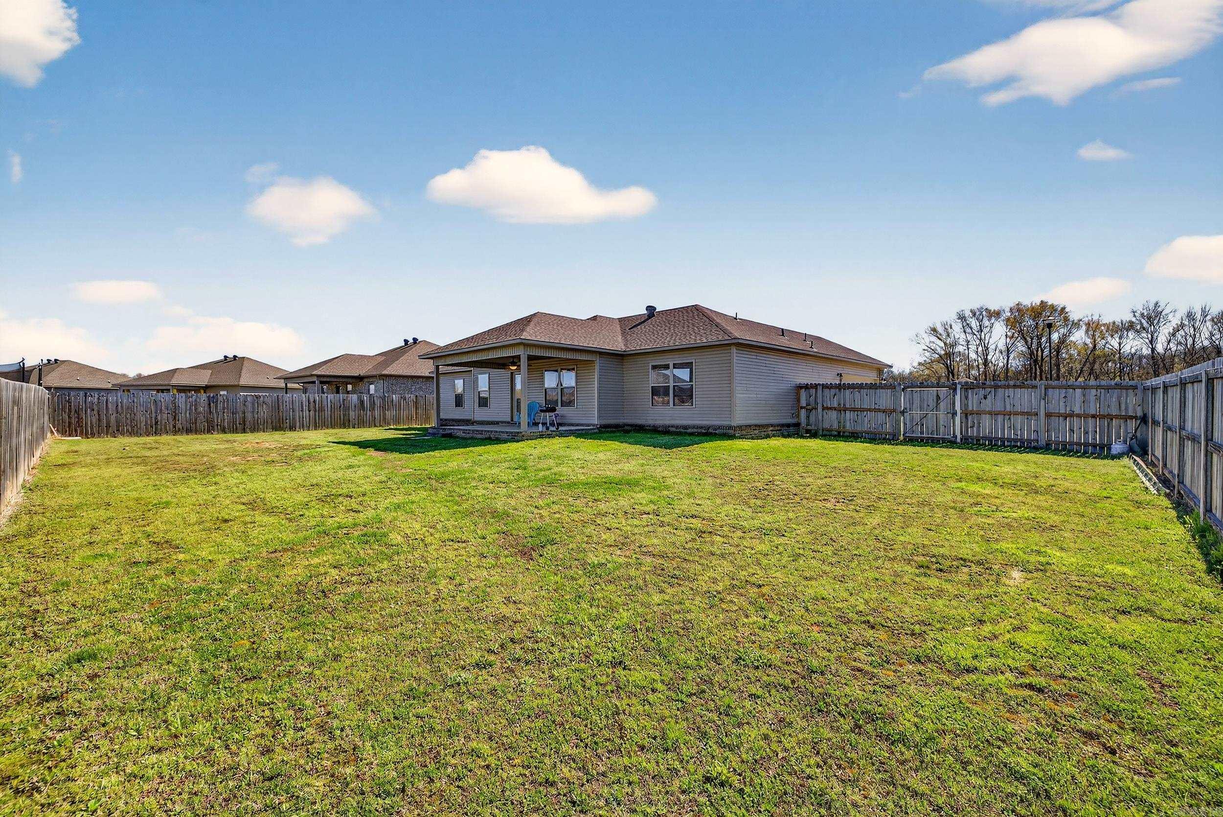 DEERFIELD ESTATES - Residential