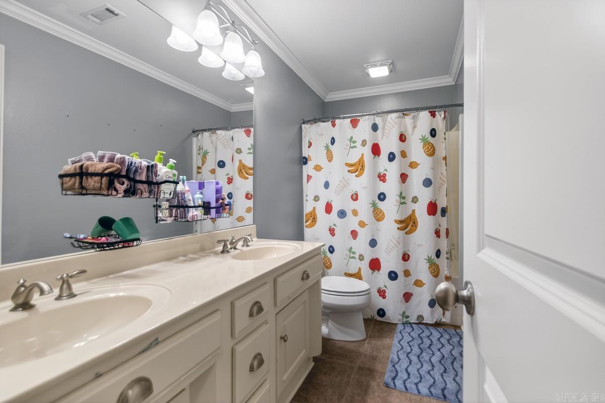 MAJESTIC POINTE - Residential