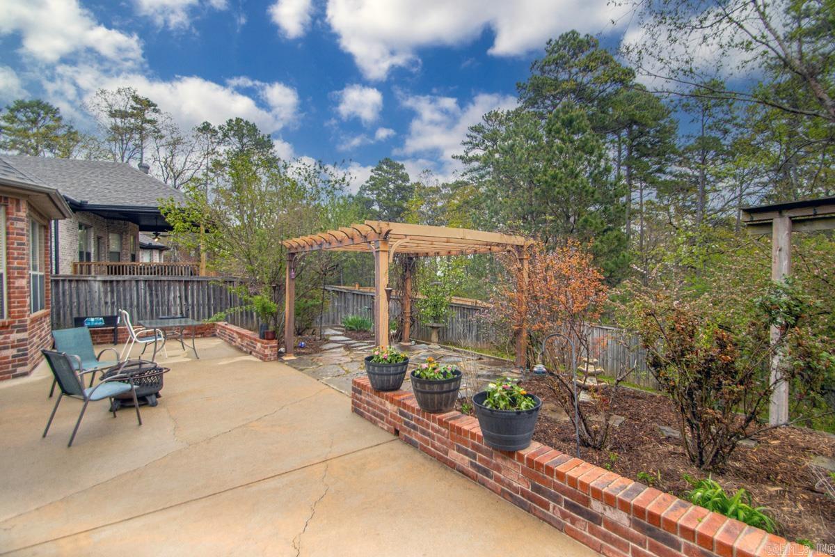 MAJESTIC POINTE - Residential