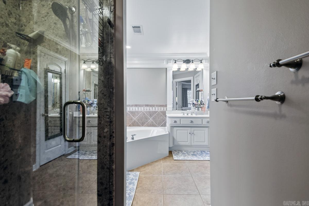 MAJESTIC POINTE - Residential