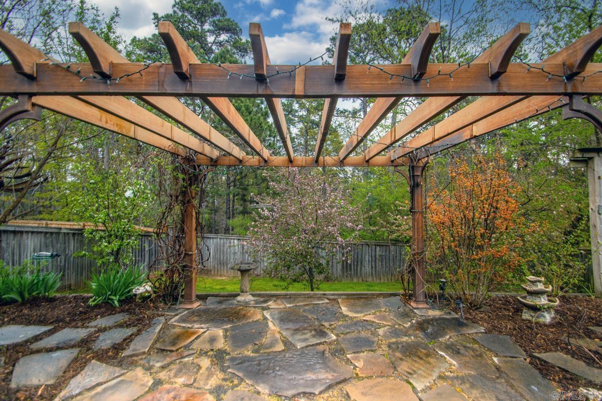 MAJESTIC POINTE - Residential