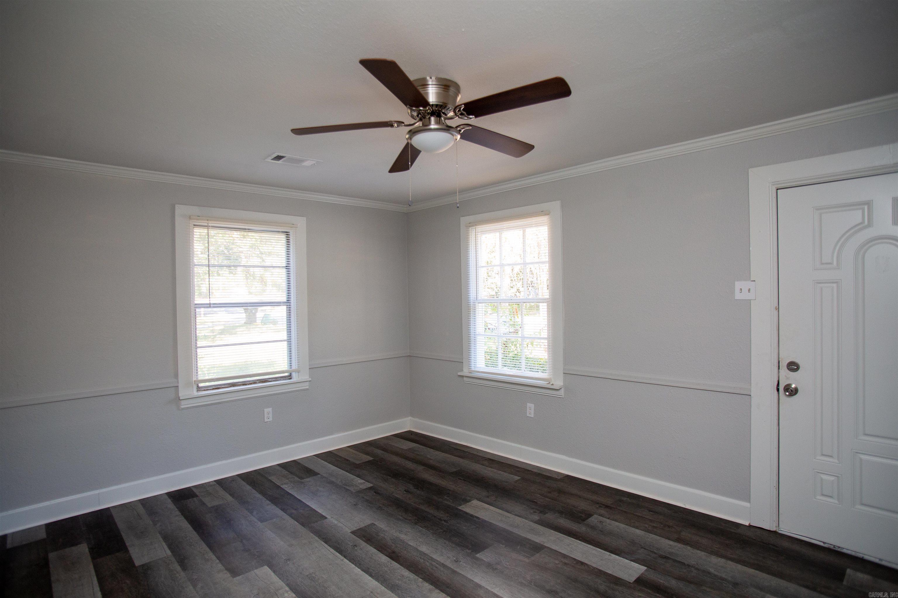 Cute 3BR in Little Rock near UALR. Large fully fenced backyard with plenty of shade. Perfect for anyone with kids or pets. This property is managed by Hoffman Team so beware of scammers - we will never ask you to Cashapp us money. The lease for this property is for 18 months to 2 years with a 3% increase after the first year. Income must be 3x the amount of rent per month unless you have a housing voucher. Deposit, first month’s rent, and the $50 administration fee due before move in.