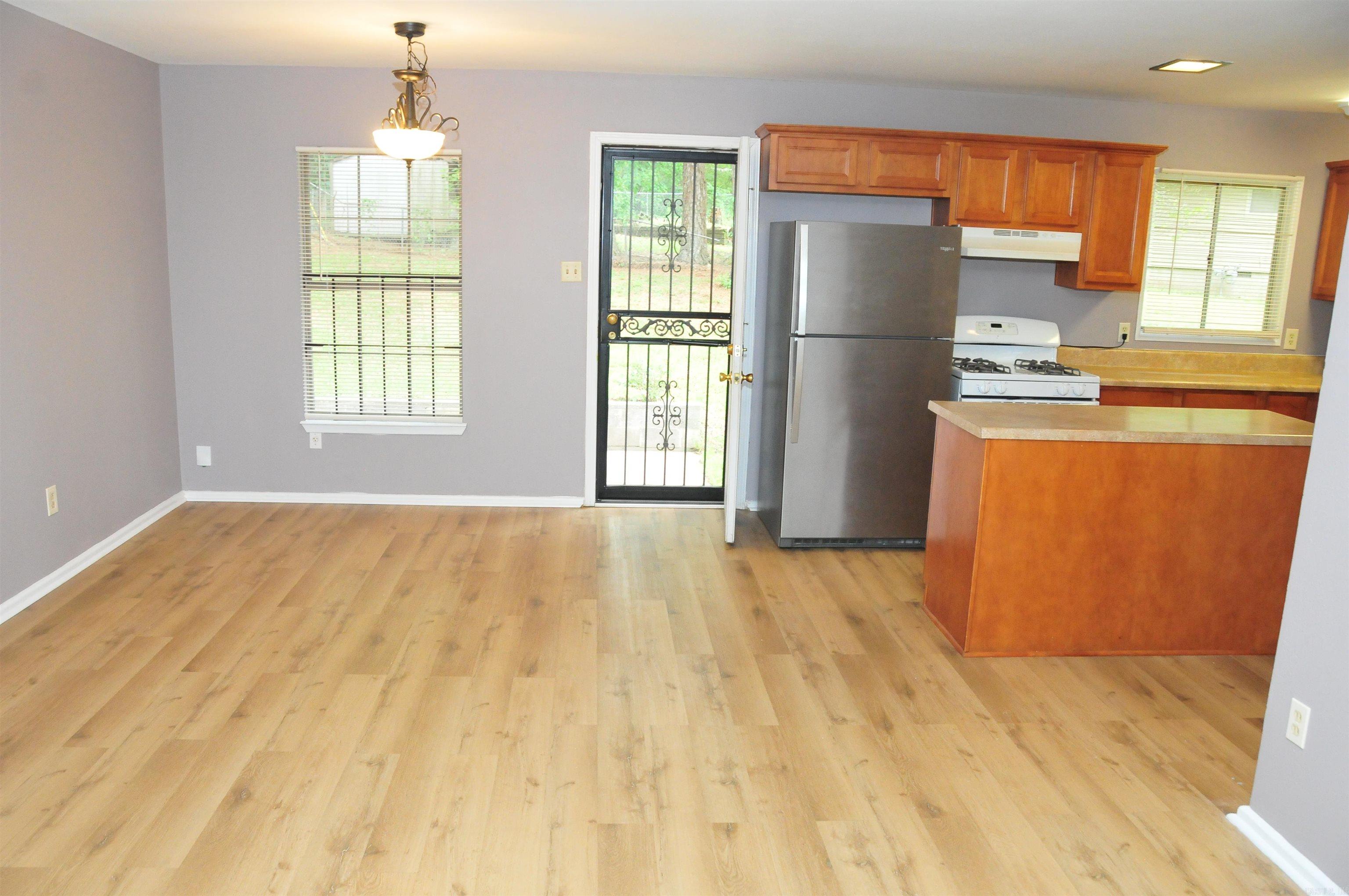 MEADOWCLIFF - Residential