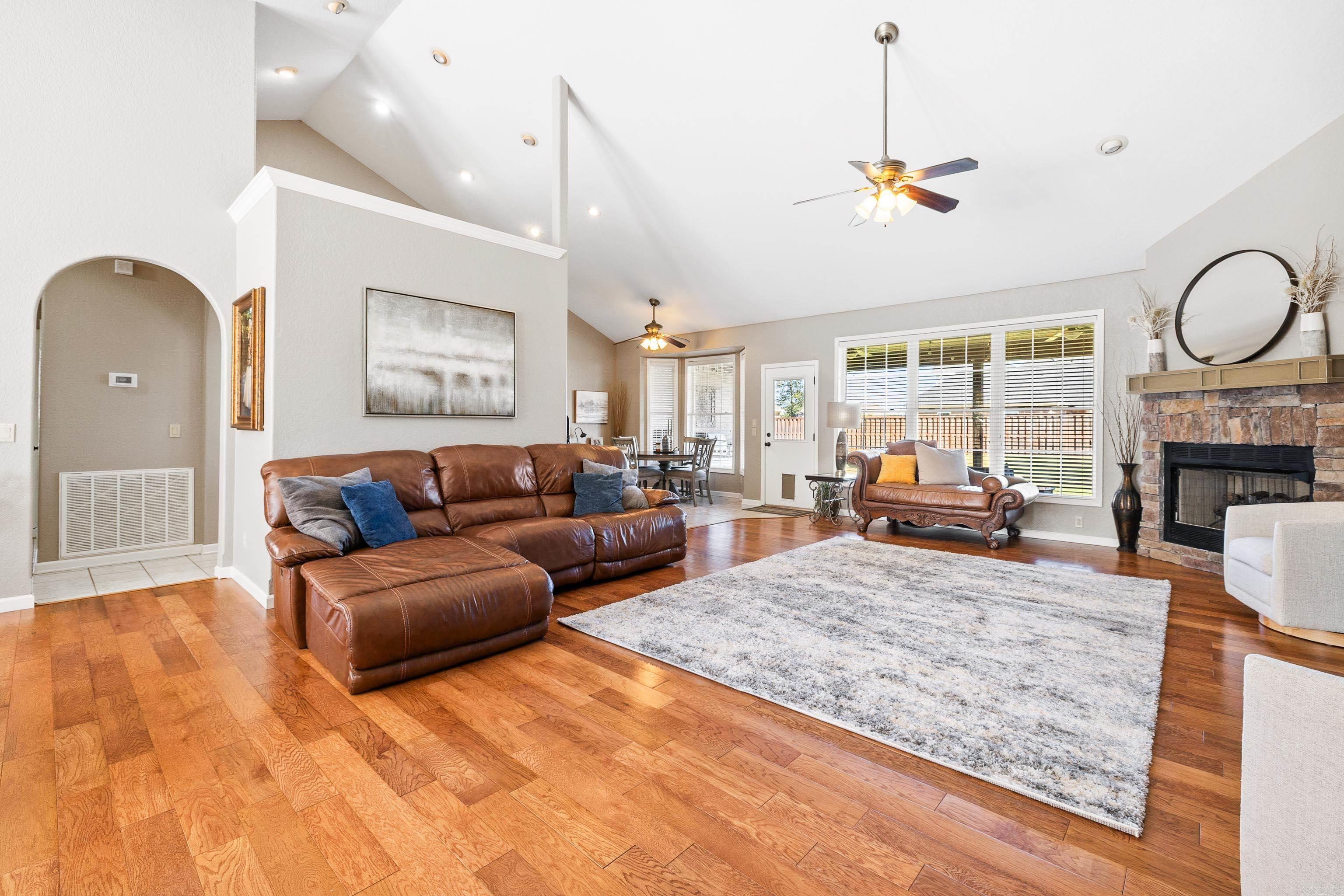 HURRICANE LAKE EST - Residential