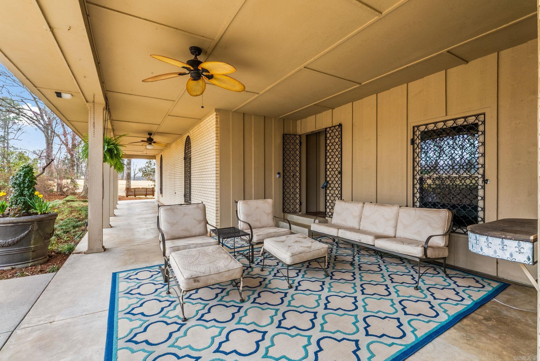 INDIAN HILLS - Residential