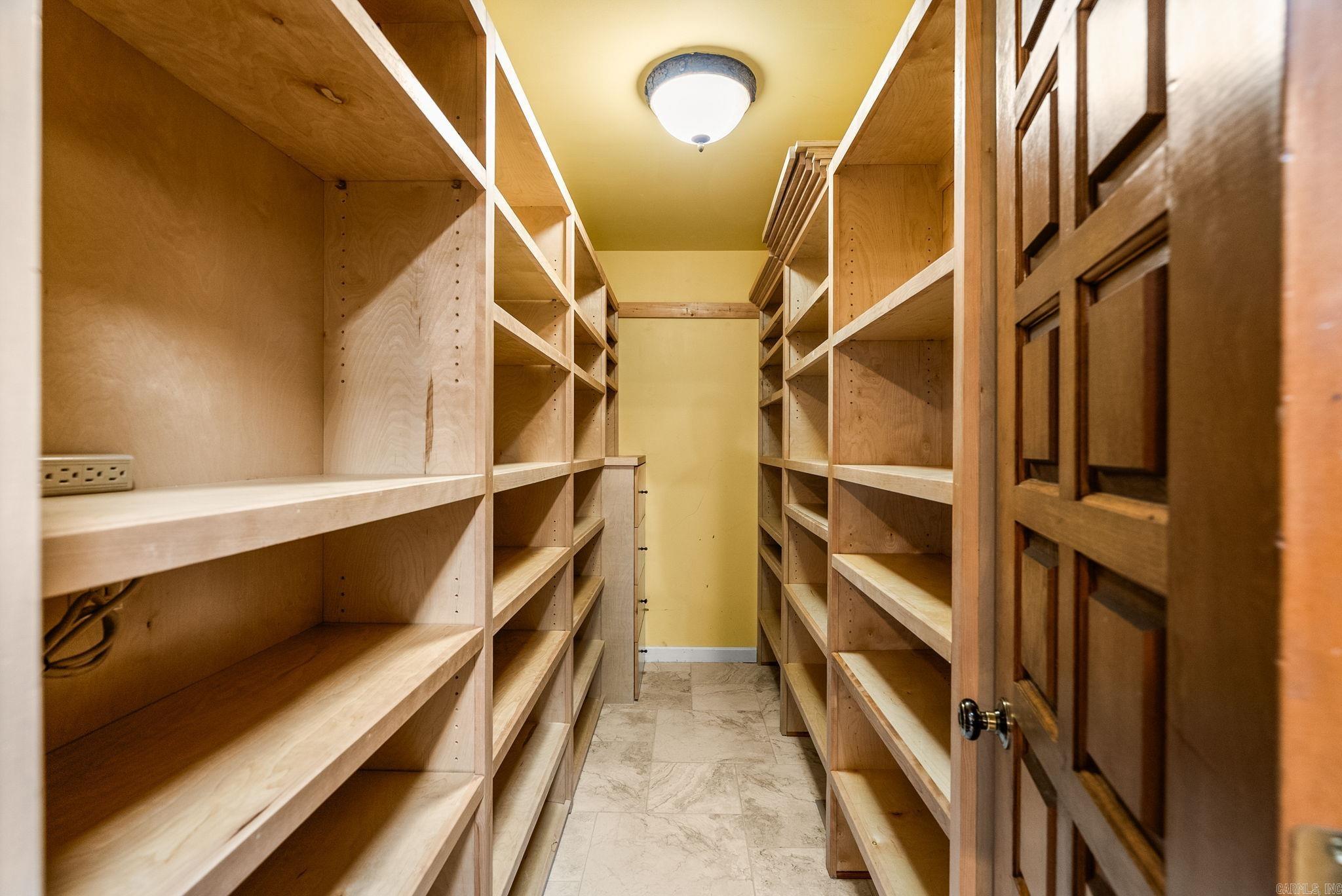 INDIAN HILLS - Residential