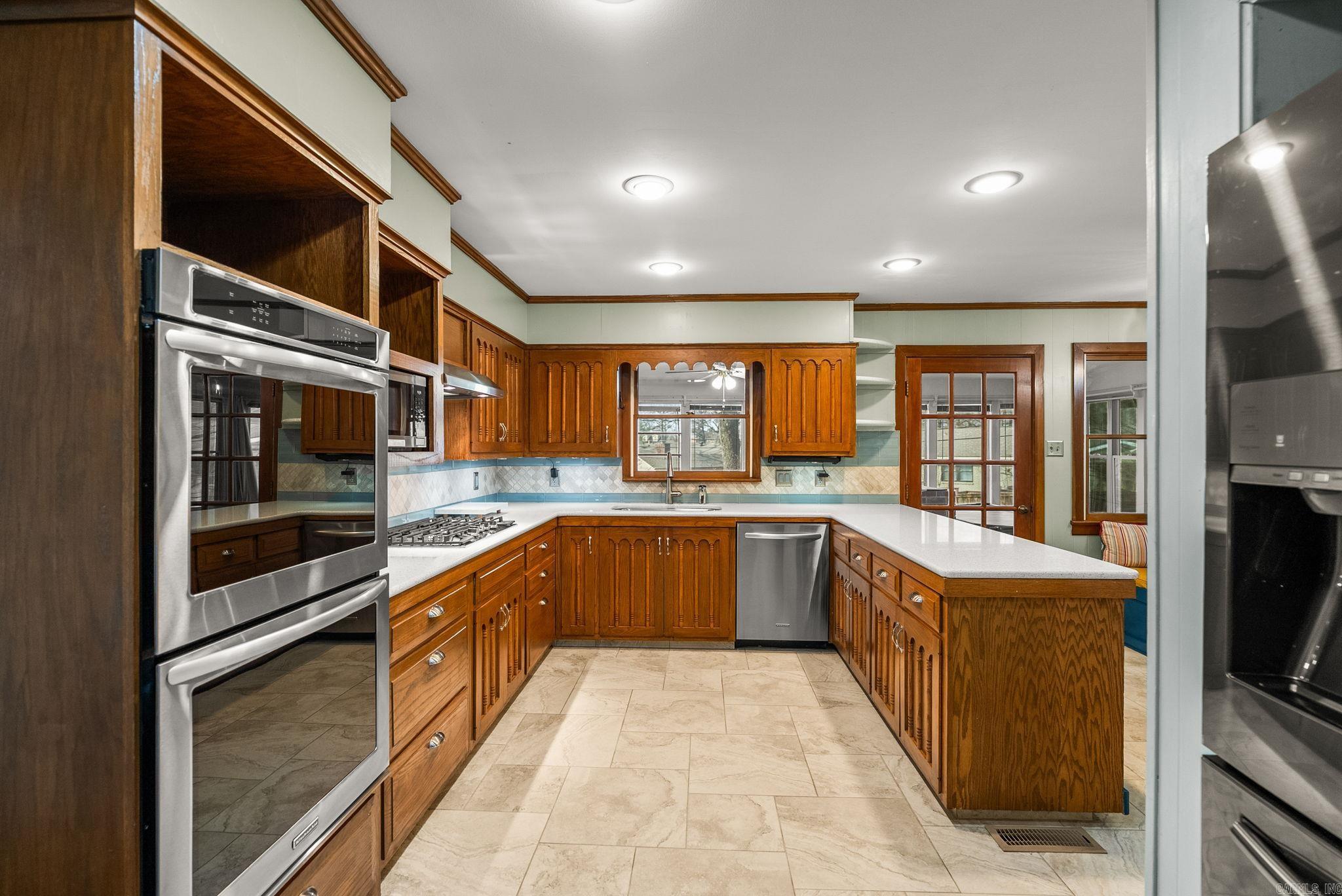 INDIAN HILLS - Residential