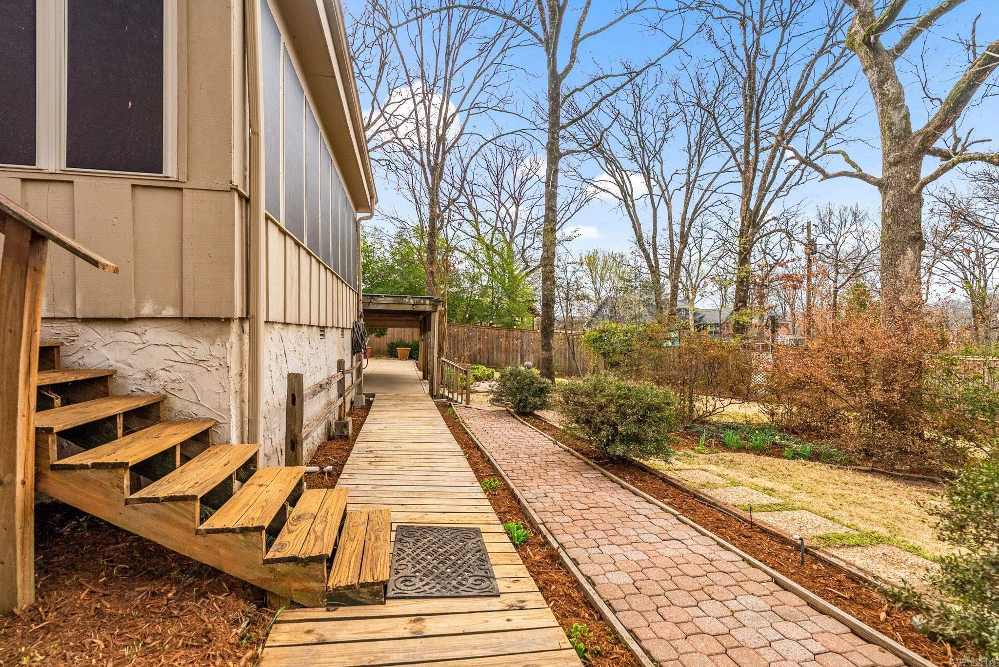 INDIAN HILLS - Residential