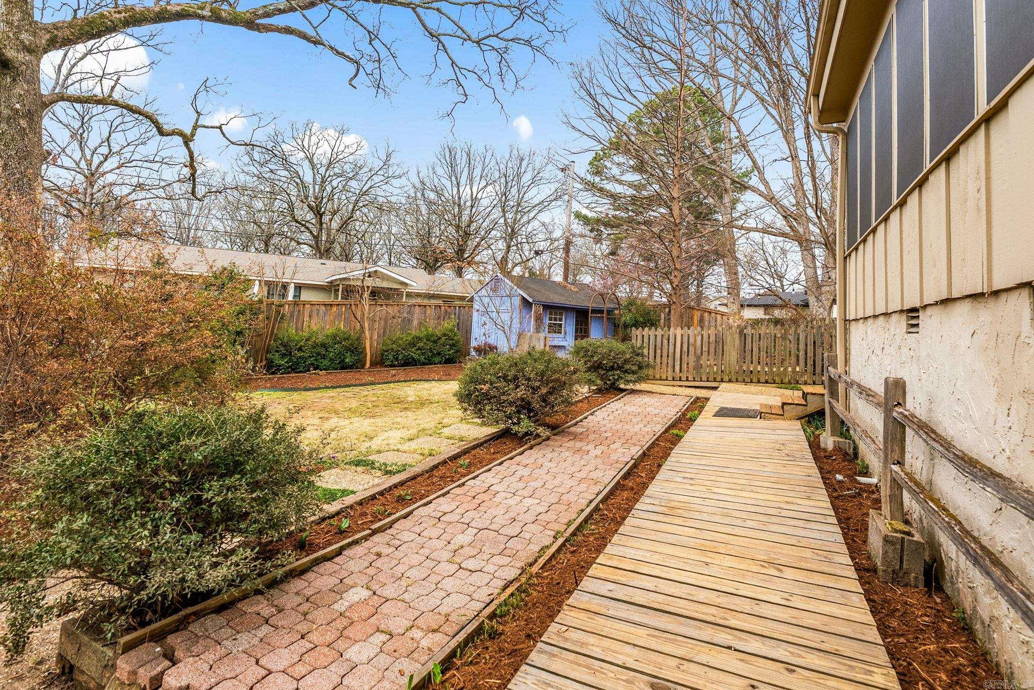 INDIAN HILLS - Residential