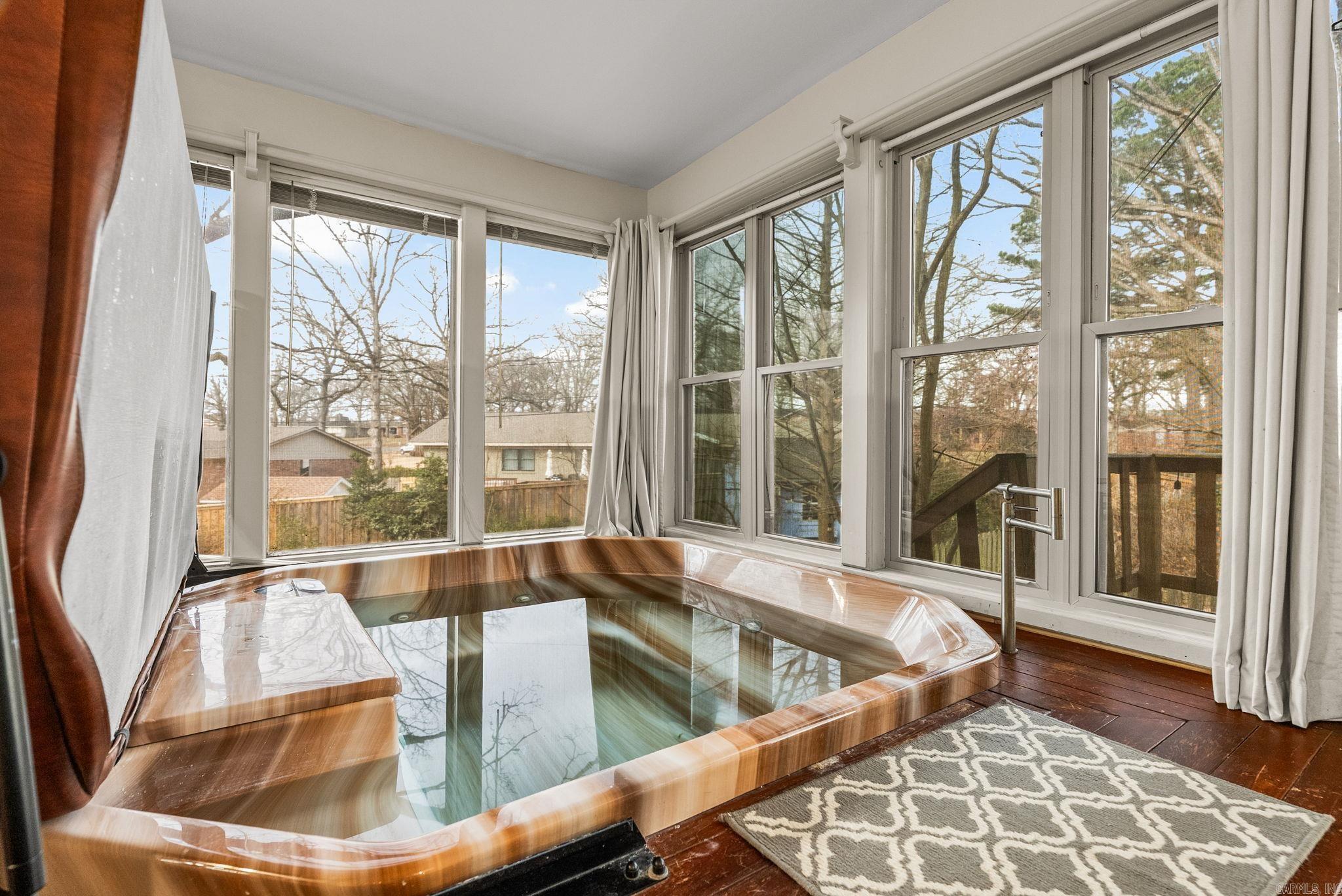 INDIAN HILLS - Residential