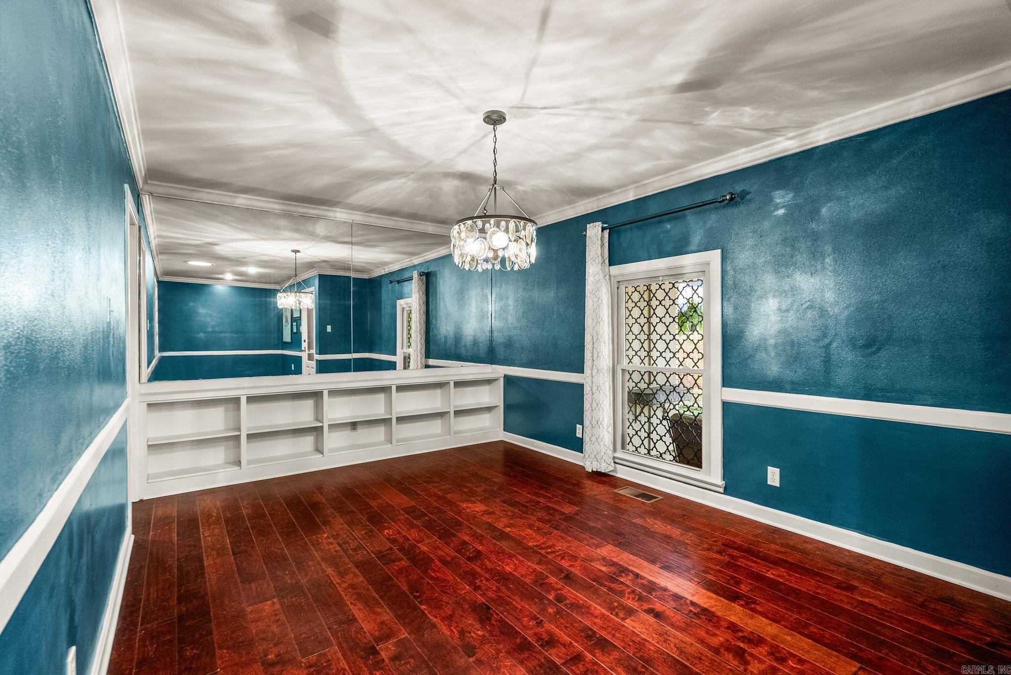 INDIAN HILLS - Residential