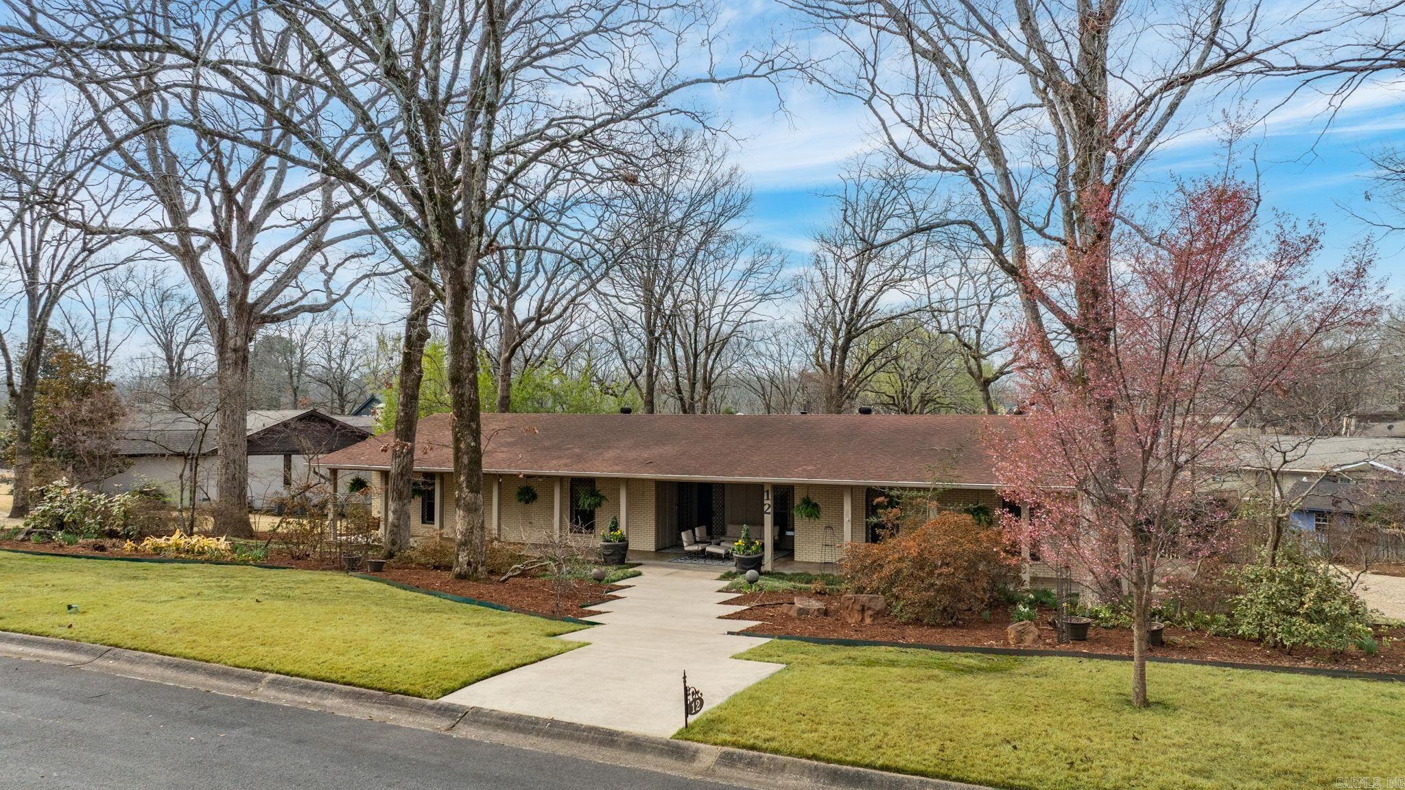 INDIAN HILLS - Residential