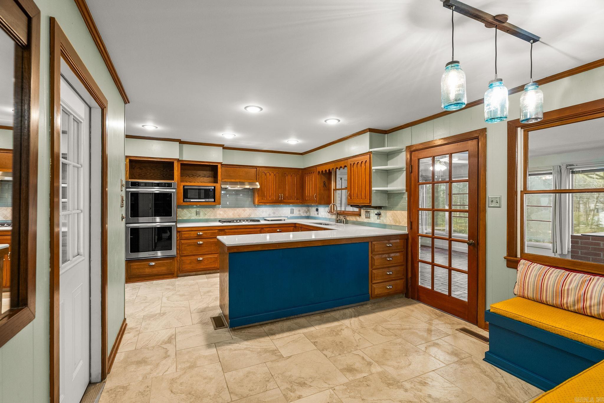 INDIAN HILLS - Residential