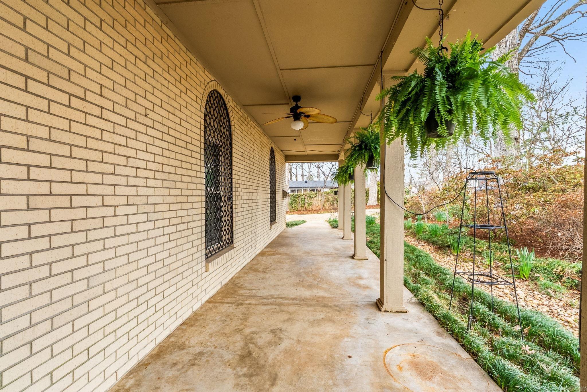 INDIAN HILLS - Residential