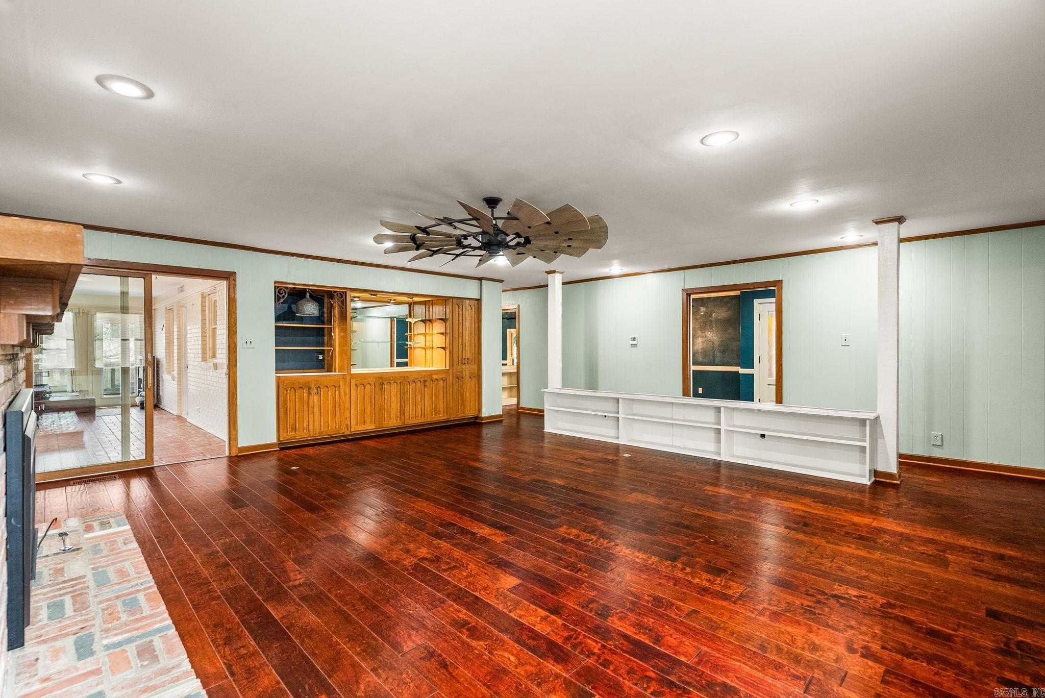 INDIAN HILLS - Residential