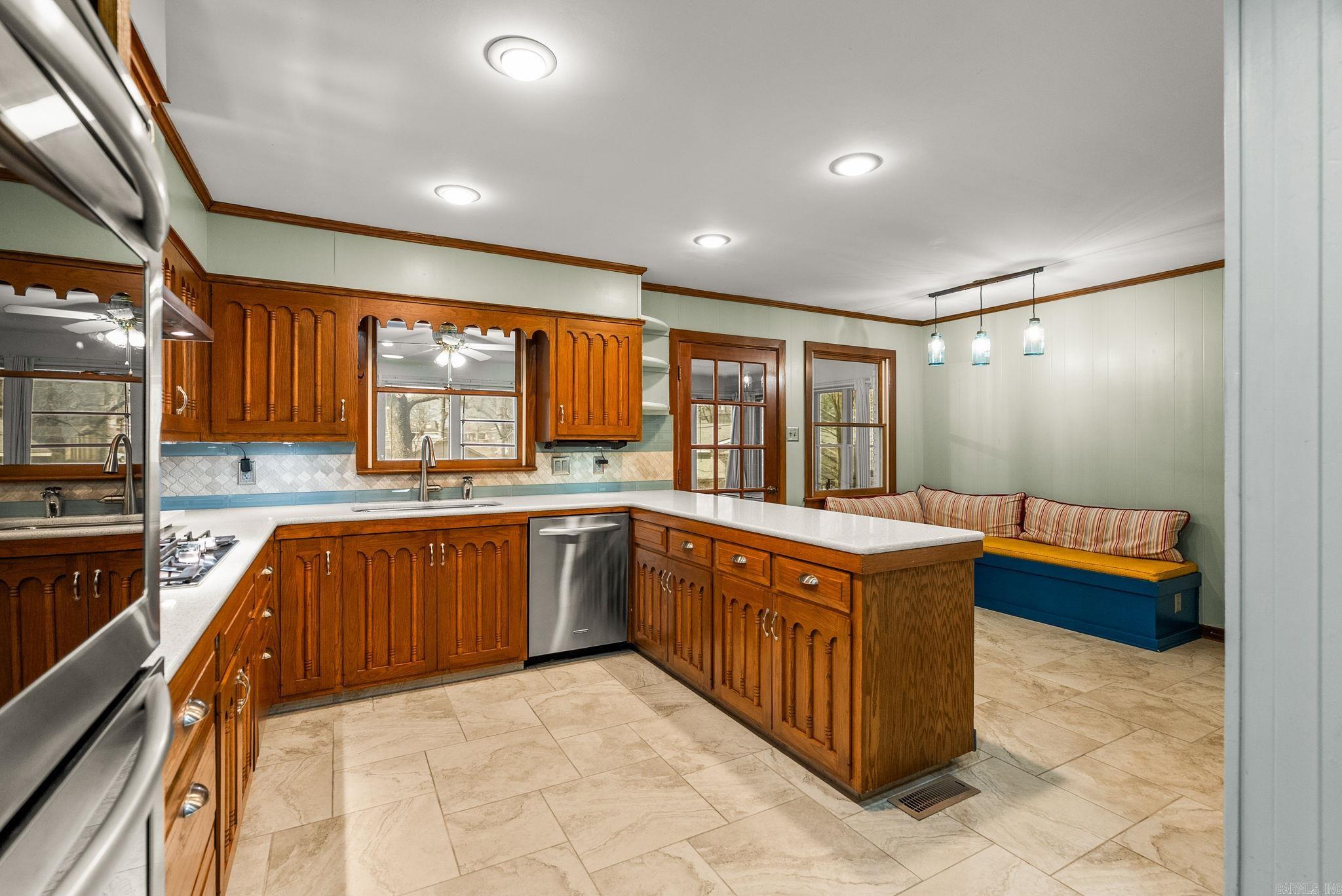 INDIAN HILLS - Residential