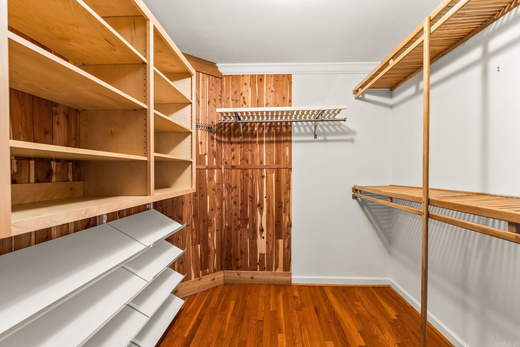 INDIAN HILLS - Residential