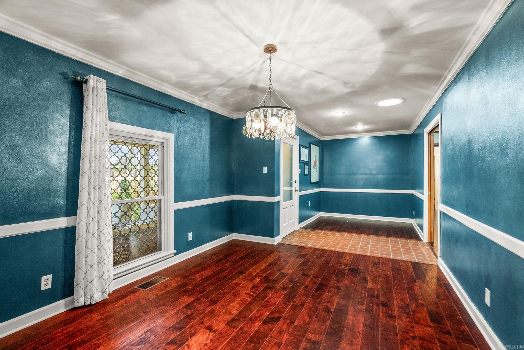 INDIAN HILLS - Residential