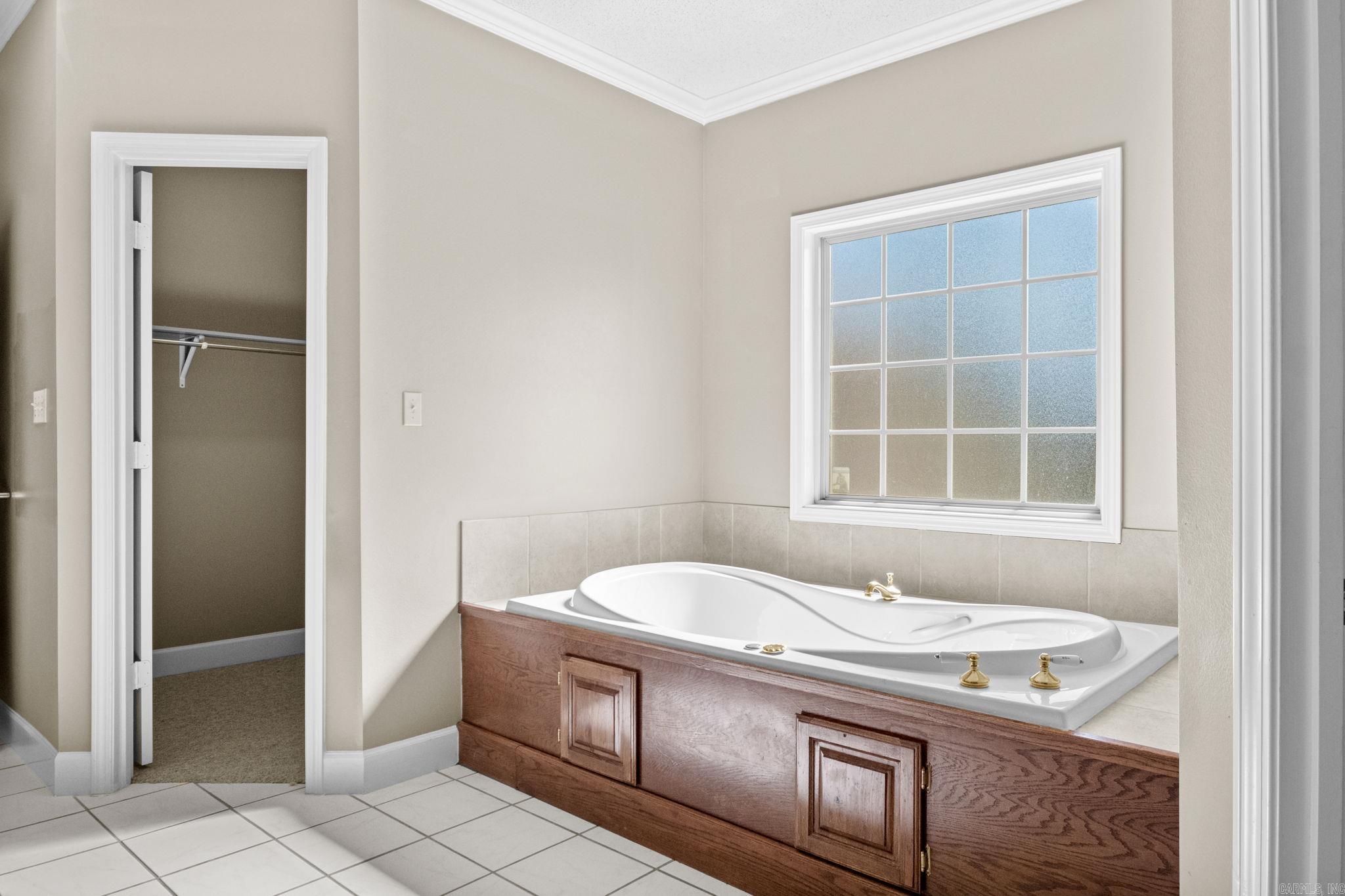 Royal Oaks - Residential