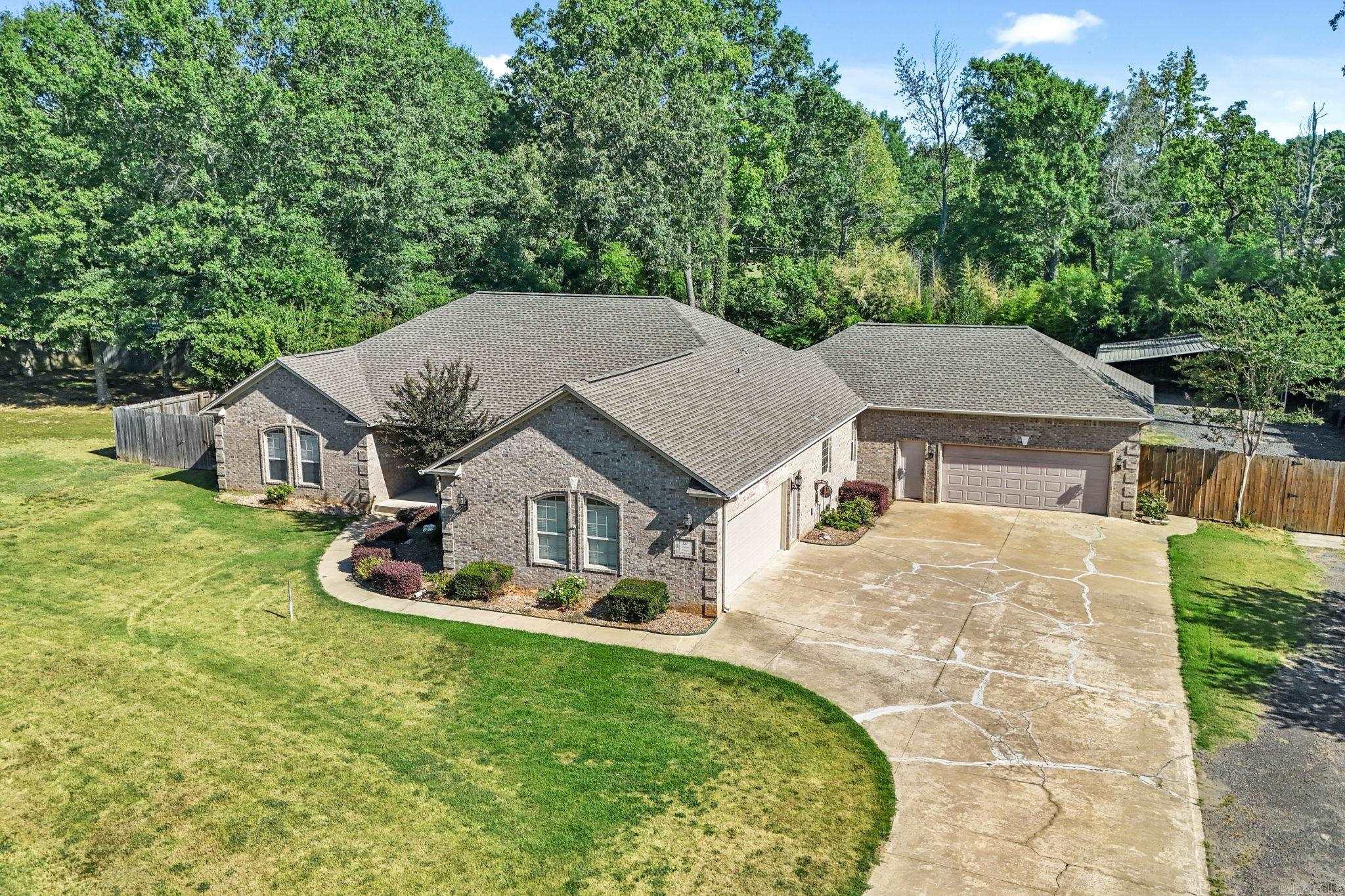 Royal Oaks - Residential