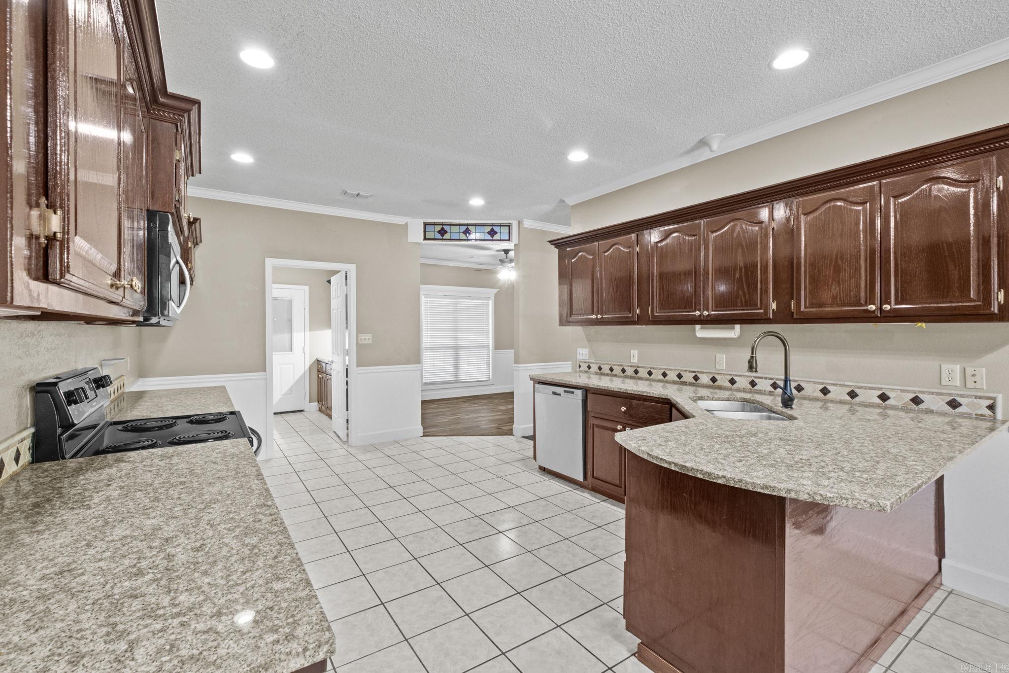 Royal Oaks - Residential