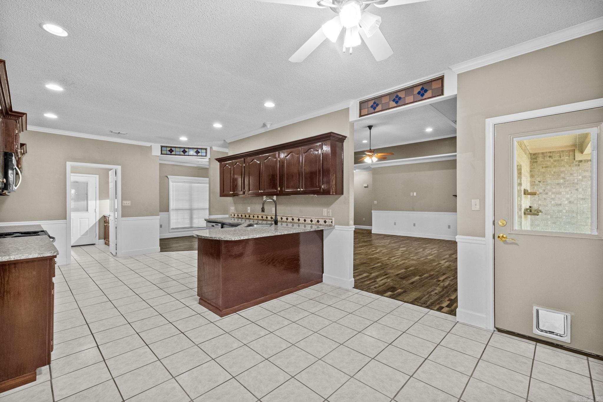 Royal Oaks - Residential