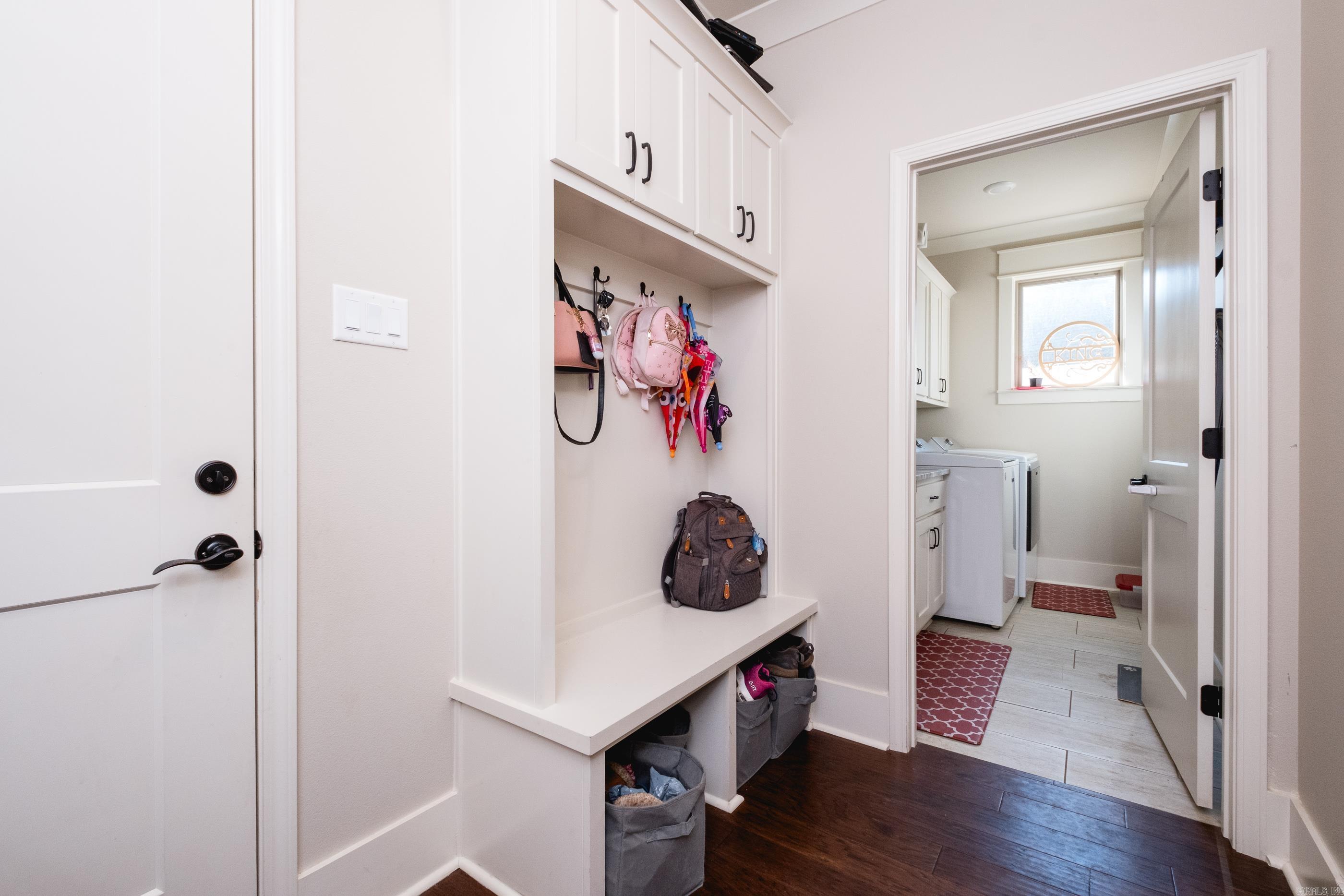 MILLERS GLENN - Residential