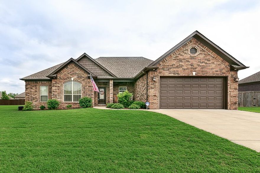 Elegance is an understatment,this home offers 4 beds,2 bath,pecan hardwood floors,double tray ceiling w/lighting in living room,fireplace surrounded w/exquisit molding,9 ft ceilings throughout,recessed lighting,oil rubbed bronze fixtures,oversized bedrooms,plus flex room off the living room.Kitchen will take your breath away w/Granite,custom cabinets w/braided trim,pull out spice racks,pantry,tiled backsplash,upgraded appliances,w/new nonskid tile throughout.Master has double pan ceiling & on suite is a mus