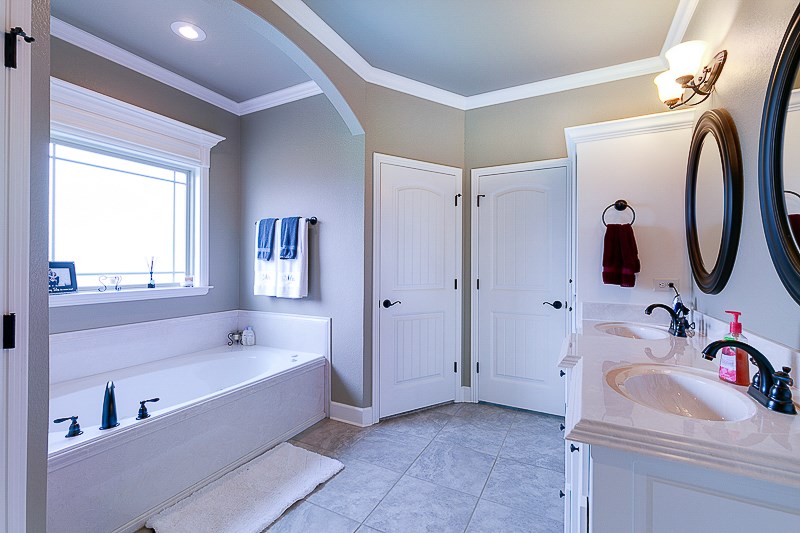 SHADOW CREEK - Residential