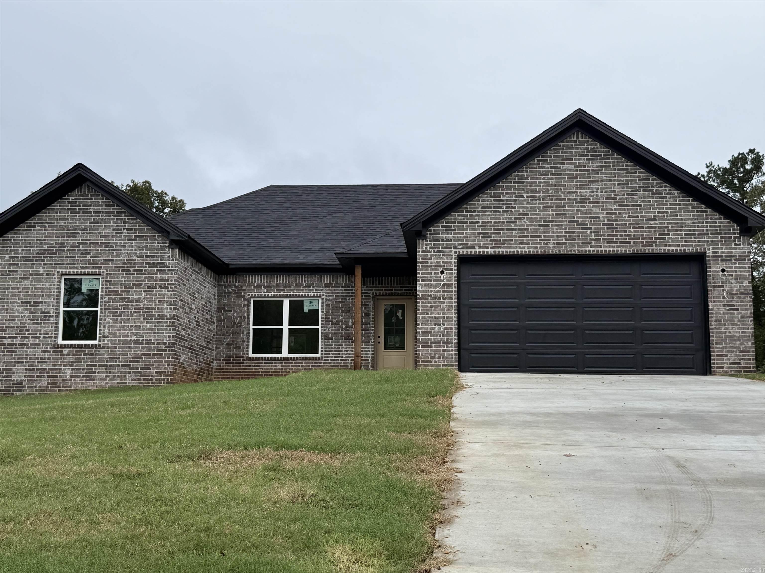 4 BEDROOM 2 BATHROOM UNDER CONSTRUCTION.